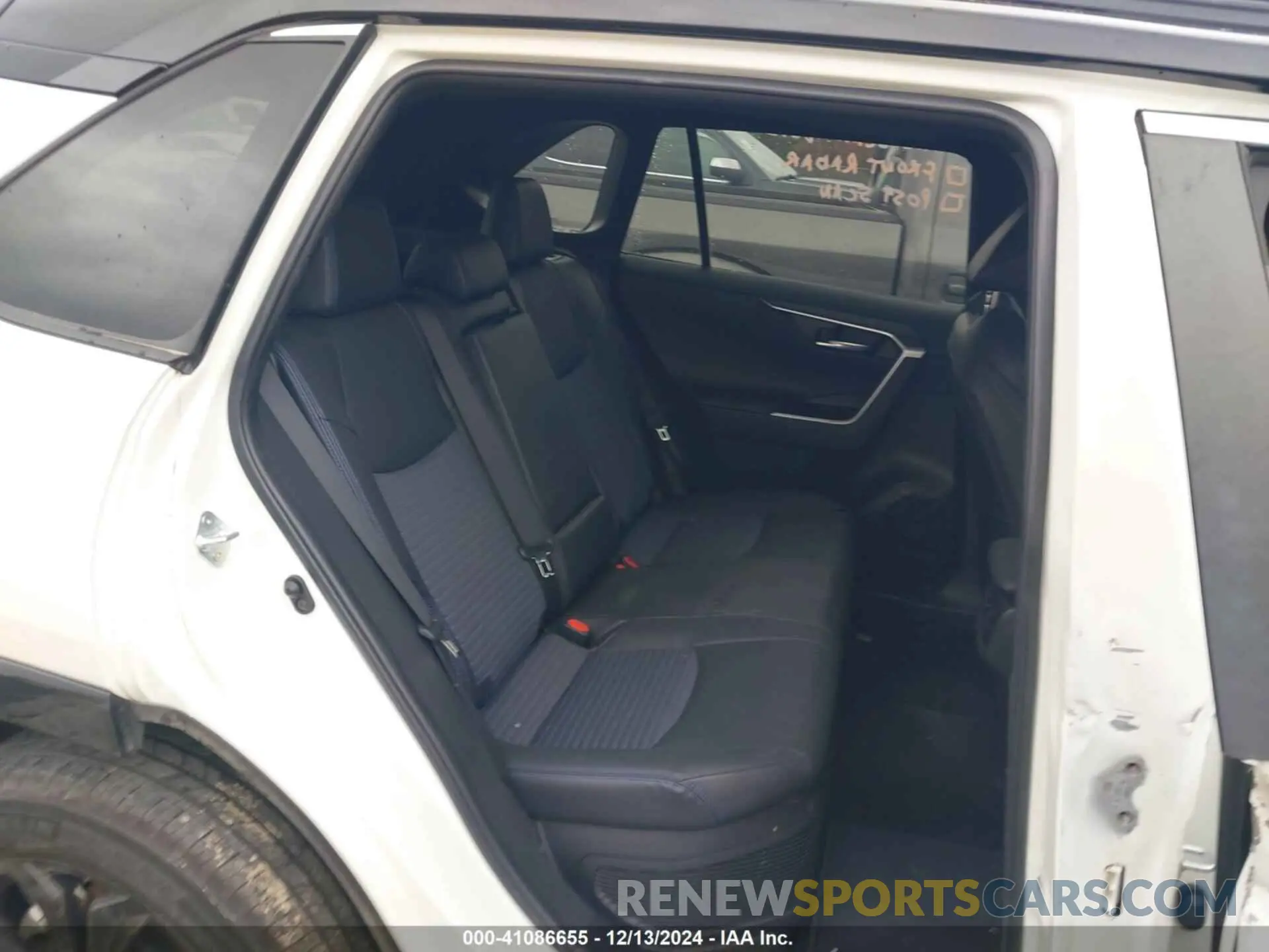 8 Фотография поврежденного автомобиля 4T3E6RFV5NU103798 TOYOTA RAV4 HYBRID 2022