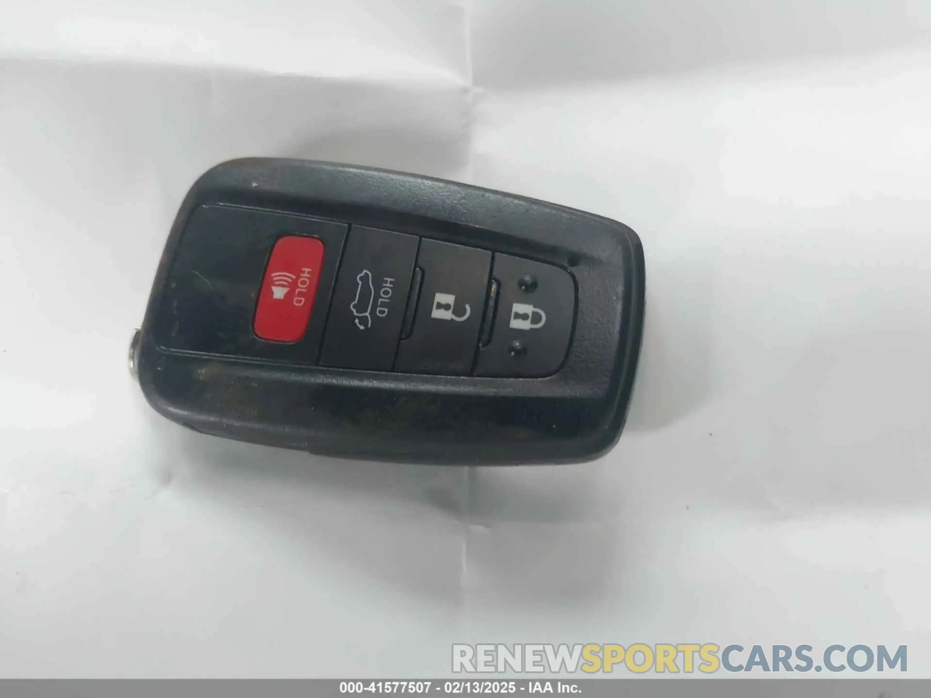 11 Photograph of a damaged car 4T3E6RFV7NU090830 TOYOTA RAV4 HYBRID 2022