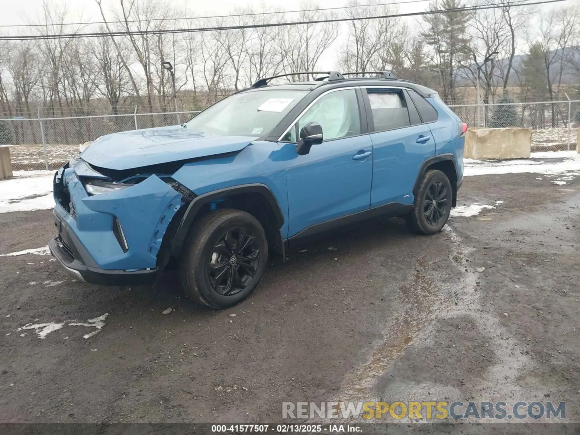 2 Photograph of a damaged car 4T3E6RFV7NU090830 TOYOTA RAV4 HYBRID 2022