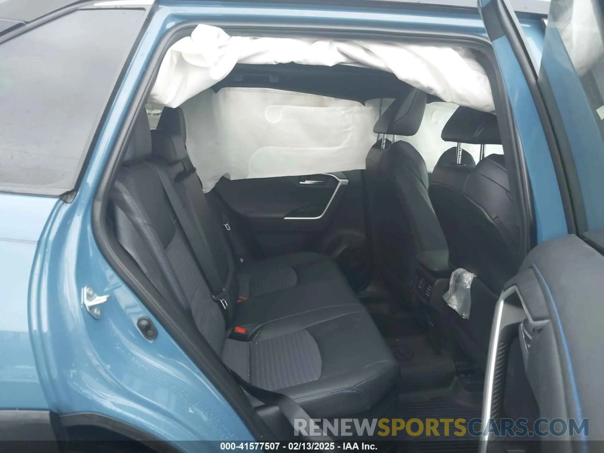 8 Photograph of a damaged car 4T3E6RFV7NU090830 TOYOTA RAV4 HYBRID 2022