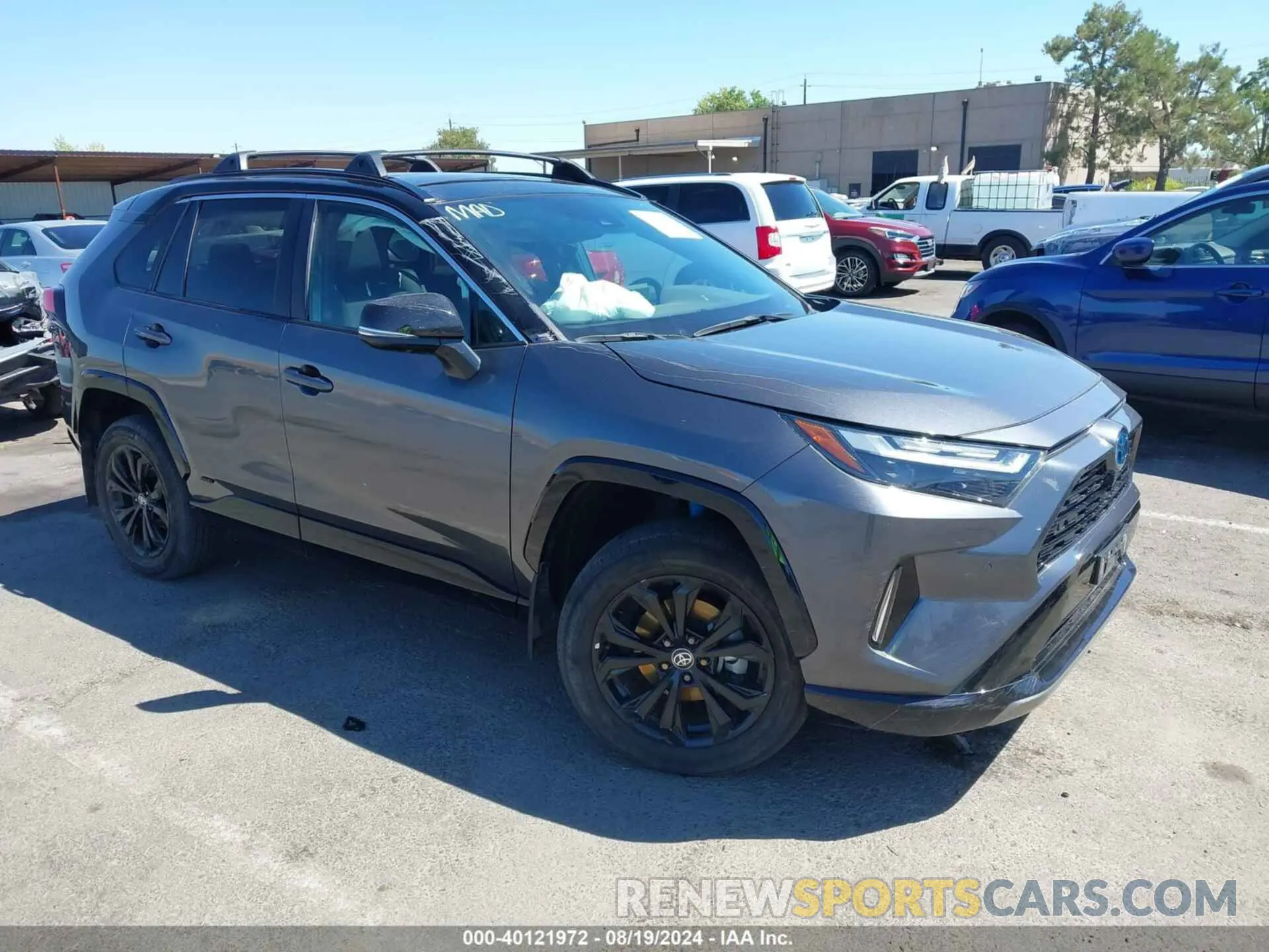 1 Фотография поврежденного автомобиля 4T3E6RFV9NU072622 TOYOTA RAV4 HYBRID 2022