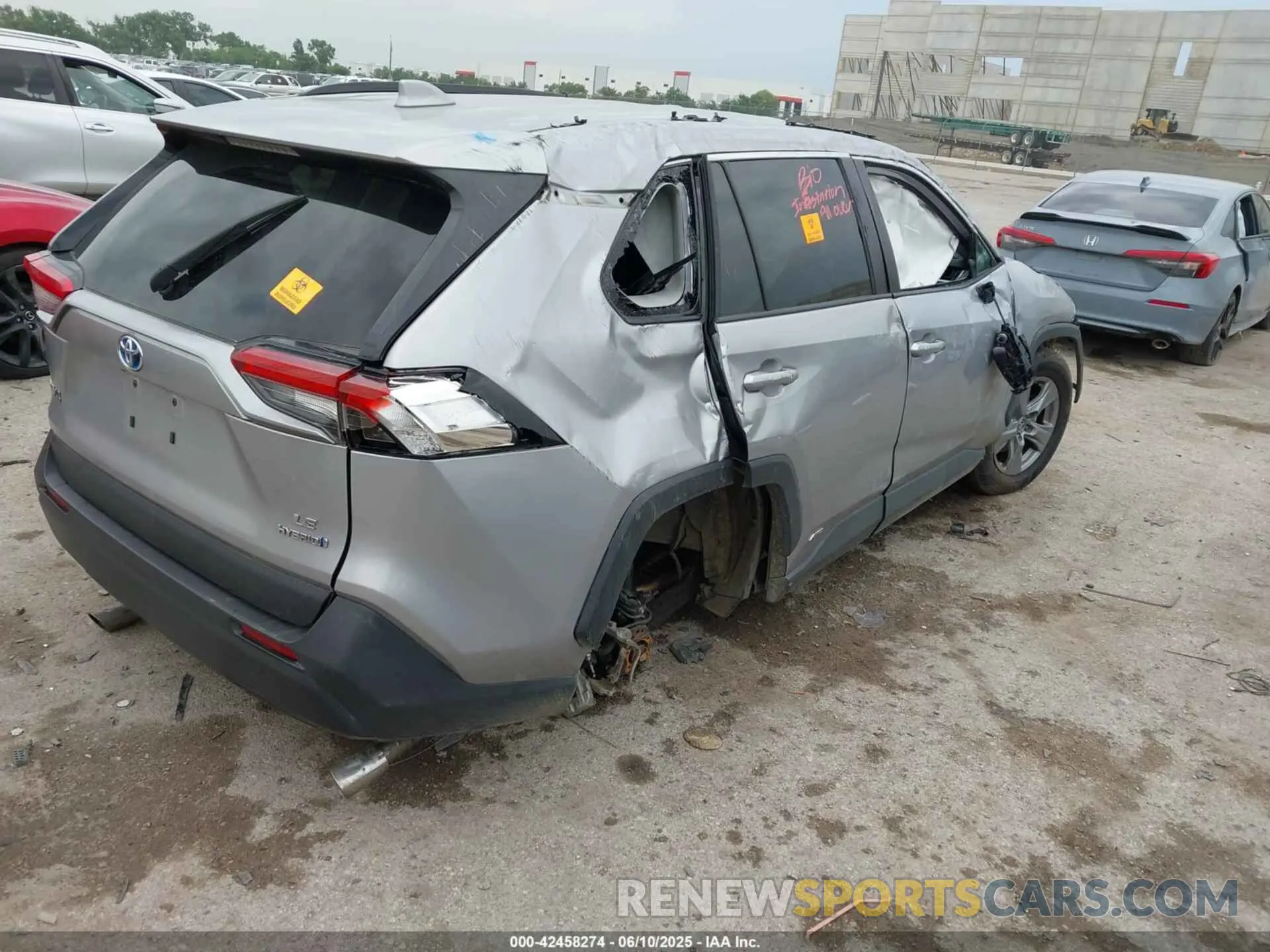 4 Photograph of a damaged car 4T3LWRFV4NU053970 TOYOTA RAV4 HYBRID 2022