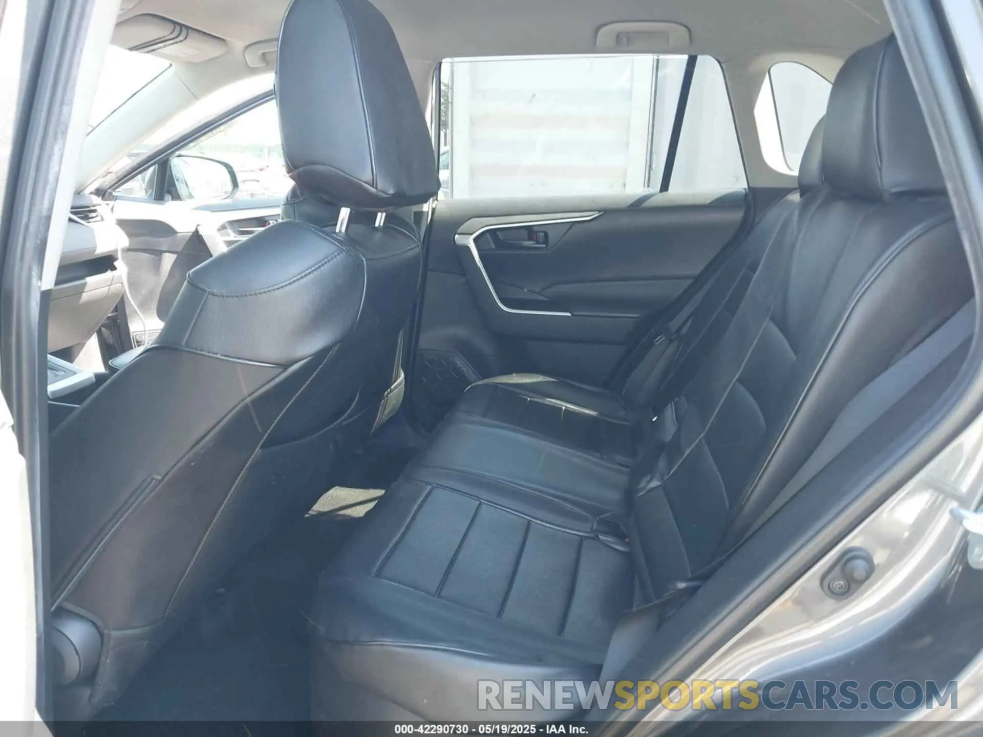 8 Photograph of a damaged car 4T3MWRFV7NU072226 TOYOTA RAV4 HYBRID 2022