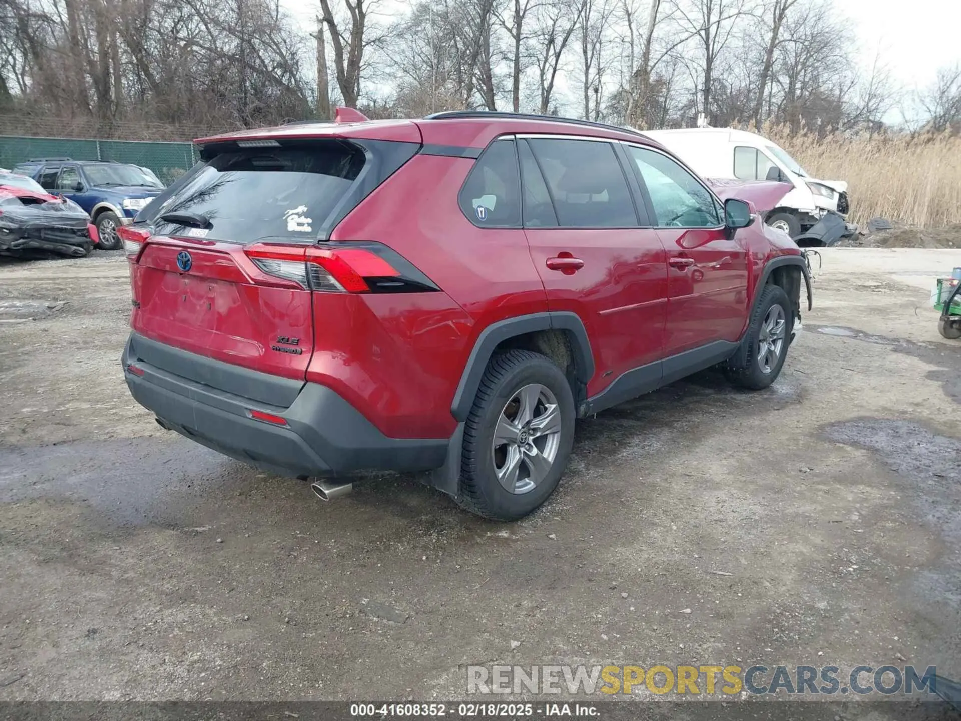 4 Photograph of a damaged car 4T3RWRFV1NU059879 TOYOTA RAV4 HYBRID 2022