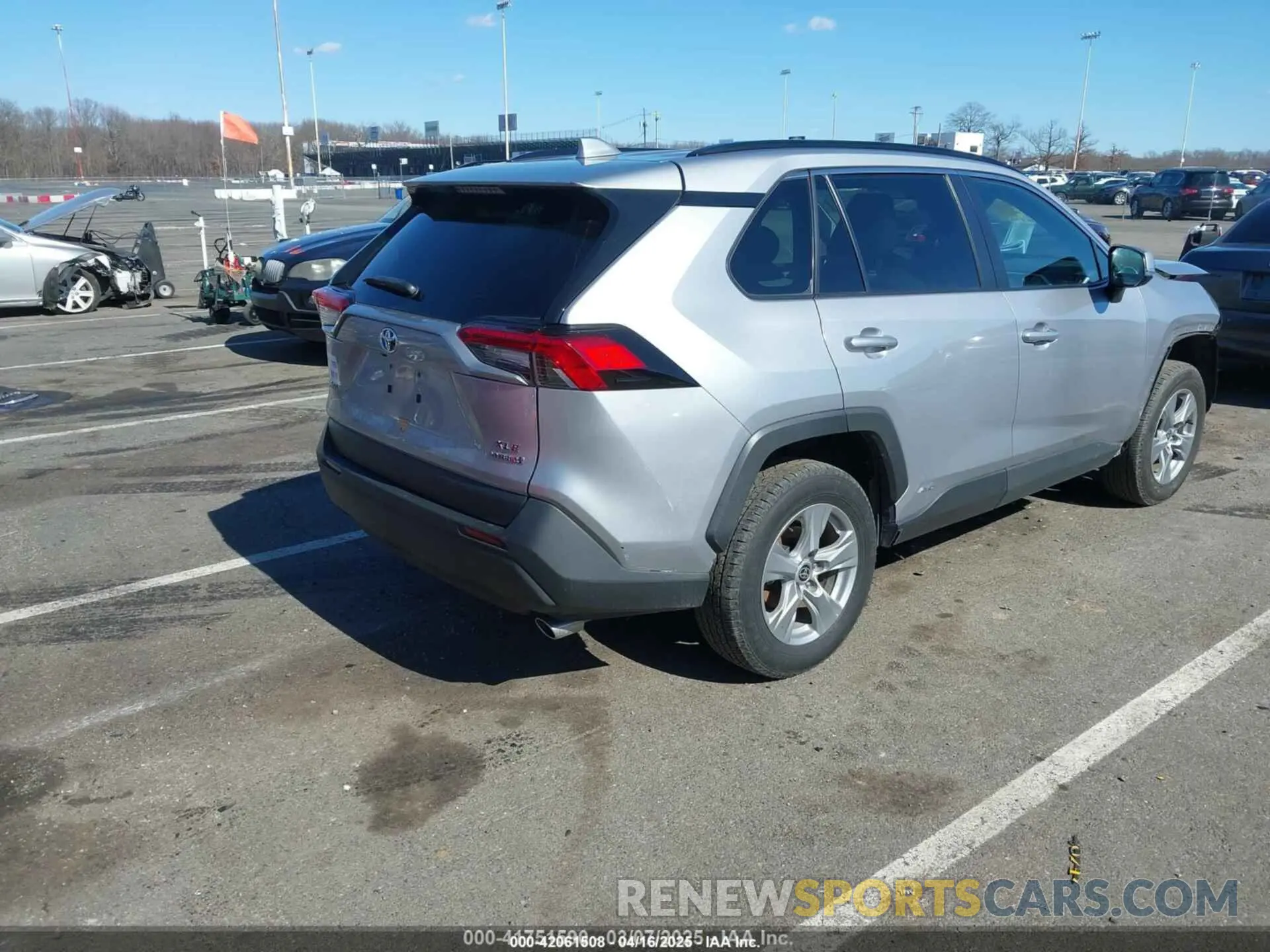 4 Photograph of a damaged car 4T3RWRFV2NU050785 TOYOTA RAV4 HYBRID 2022