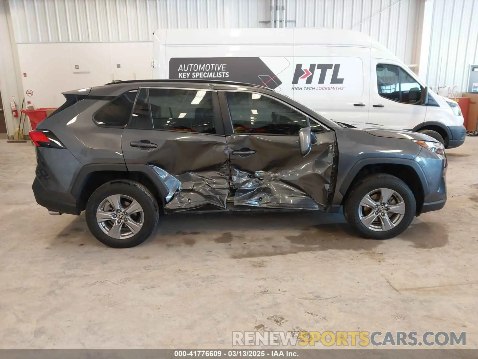 13 Photograph of a damaged car 4T3RWRFV4NU059035 TOYOTA RAV4 HYBRID 2022