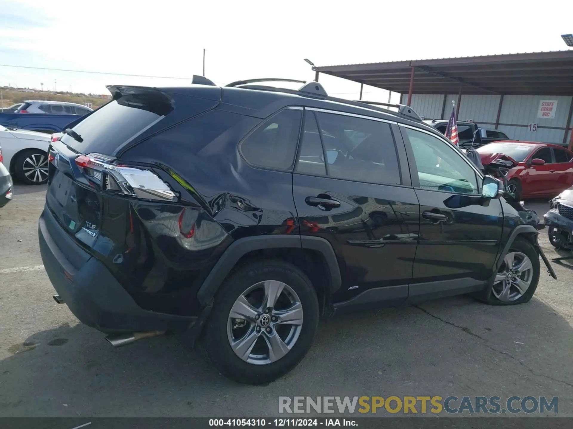 13 Photograph of a damaged car 4T3RWRFV5NU061358 TOYOTA RAV4 HYBRID 2022