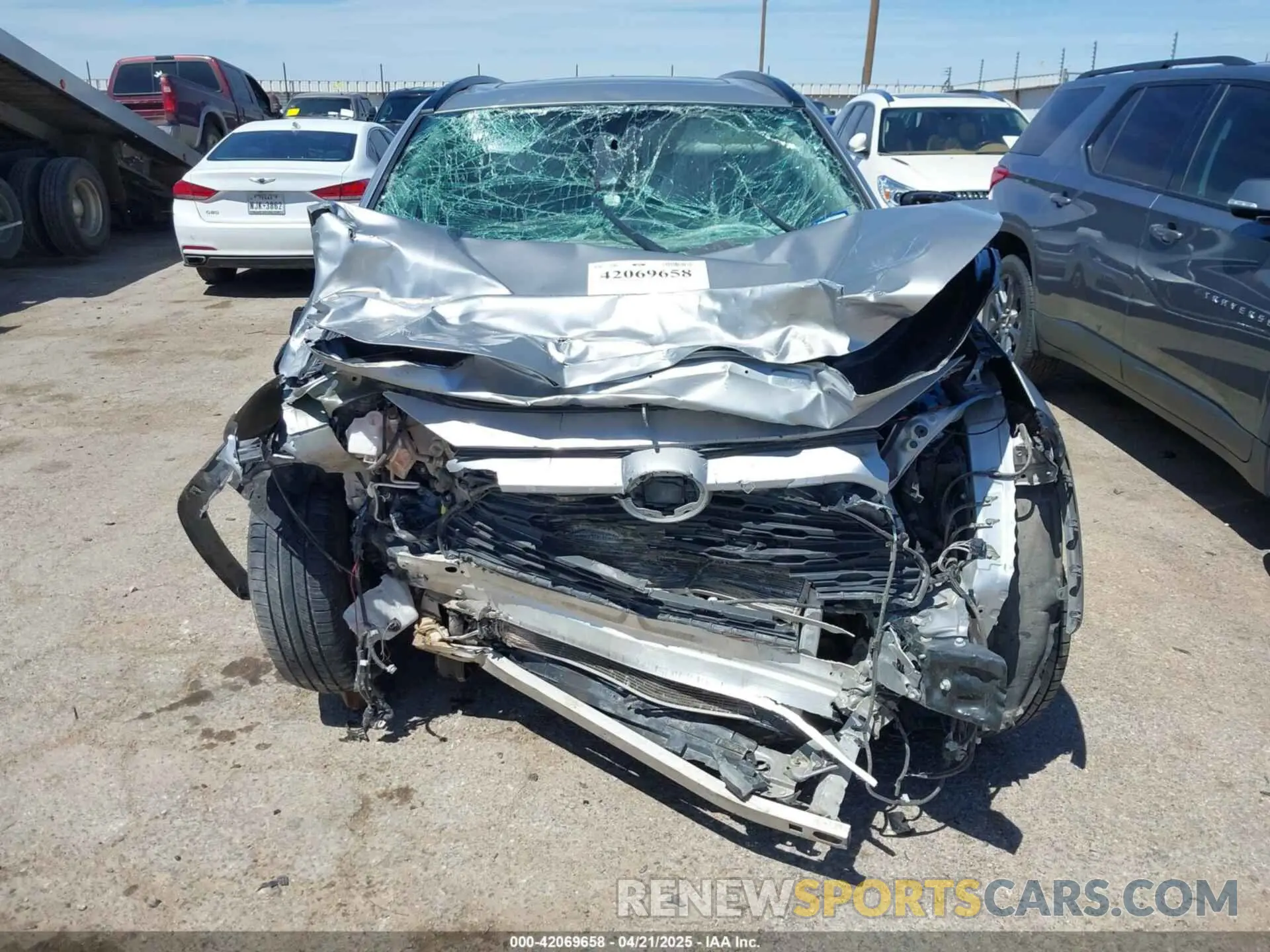 11 Photograph of a damaged car 4T3RWRFV5NU064924 TOYOTA RAV4 HYBRID 2022