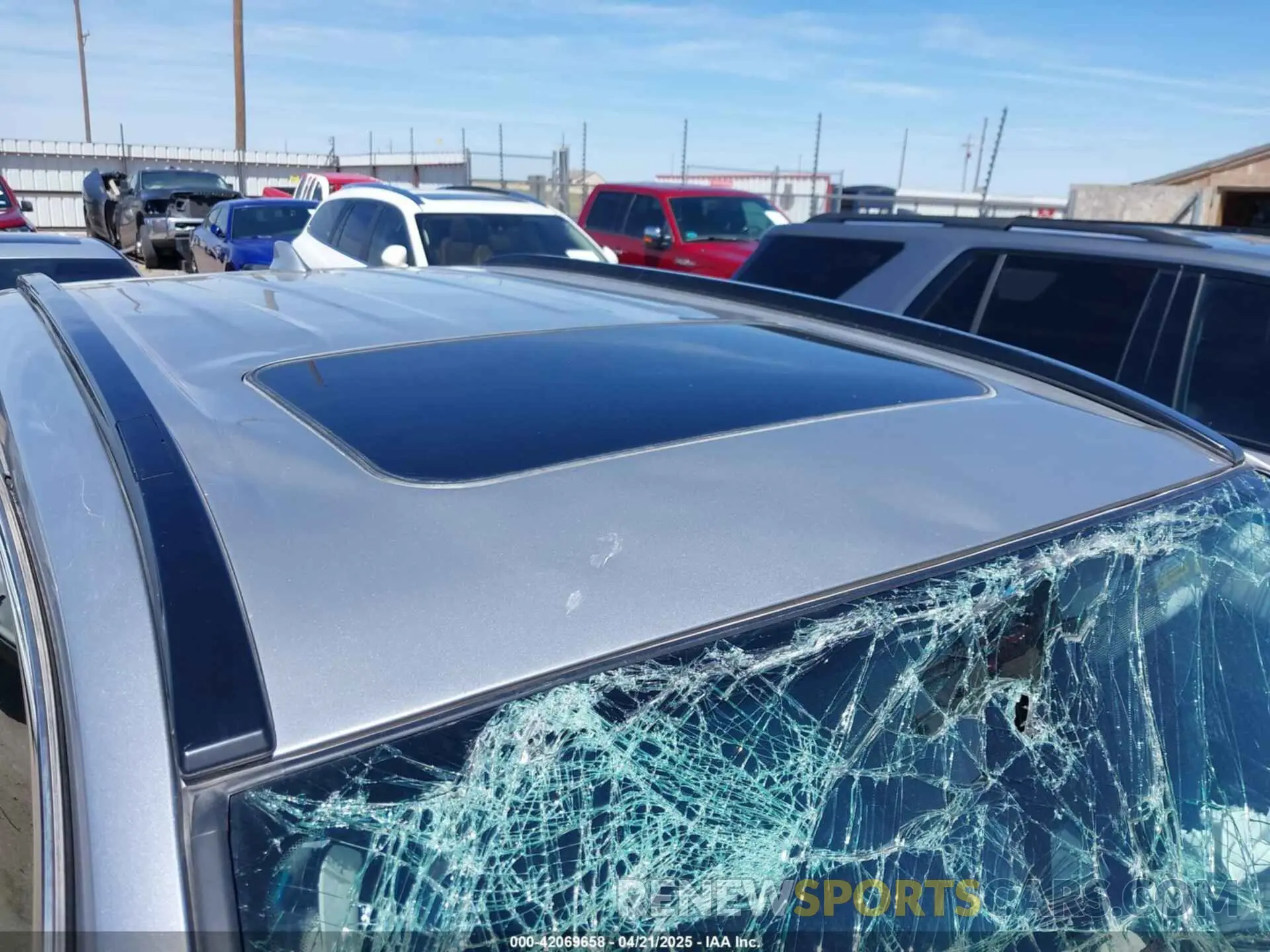 17 Photograph of a damaged car 4T3RWRFV5NU064924 TOYOTA RAV4 HYBRID 2022