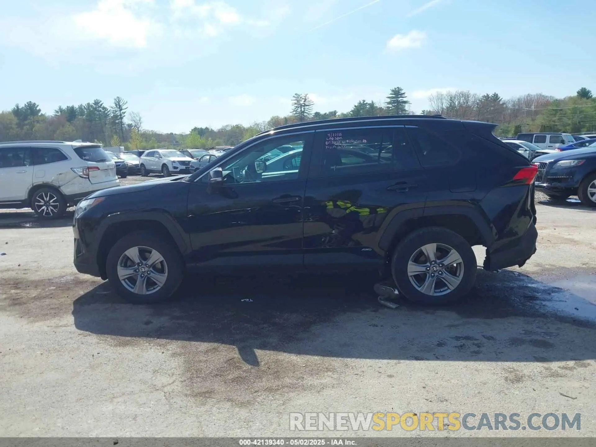 14 Photograph of a damaged car 4T3RWRFV6NU055777 TOYOTA RAV4 HYBRID 2022