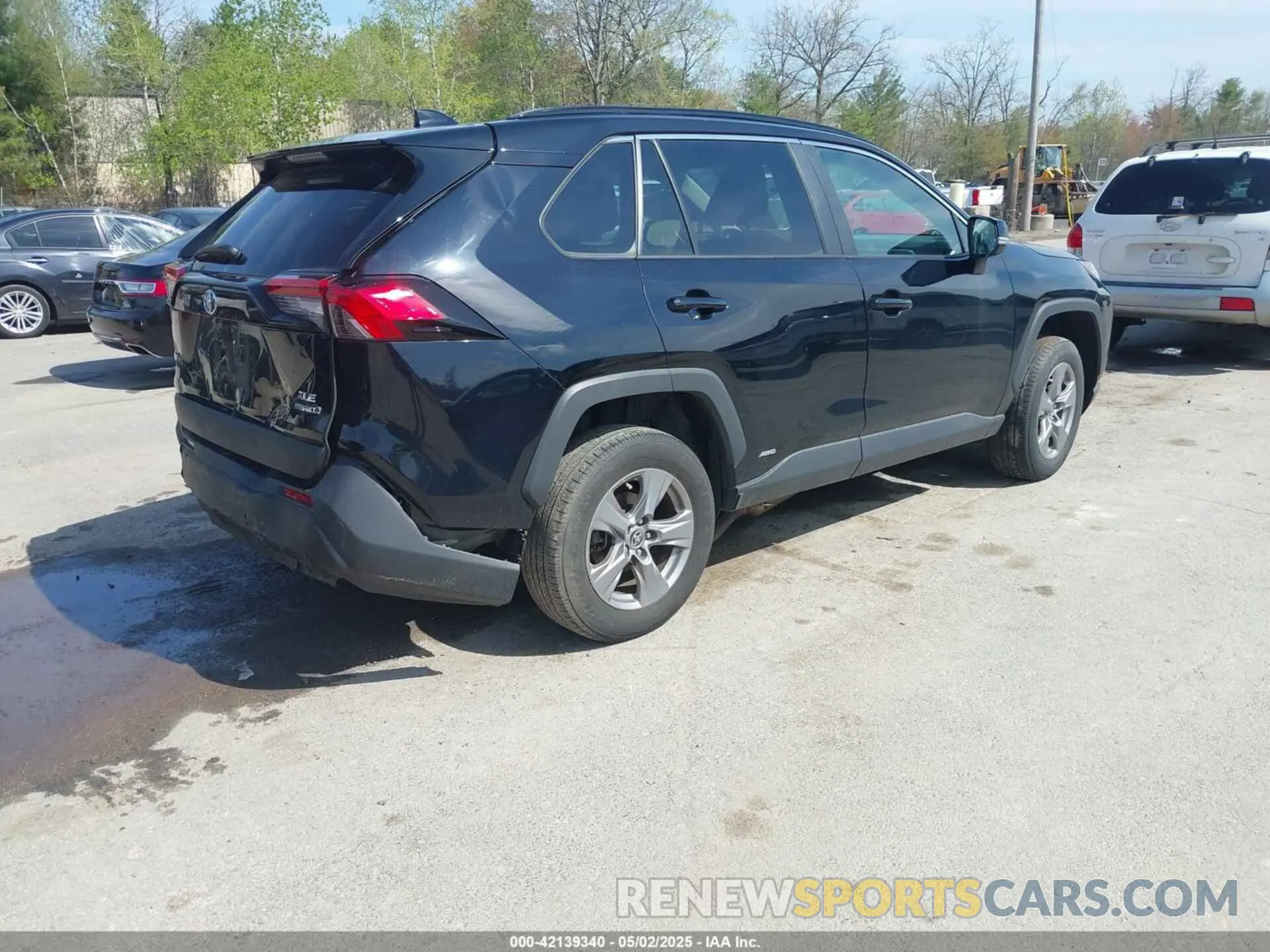 4 Photograph of a damaged car 4T3RWRFV6NU055777 TOYOTA RAV4 HYBRID 2022