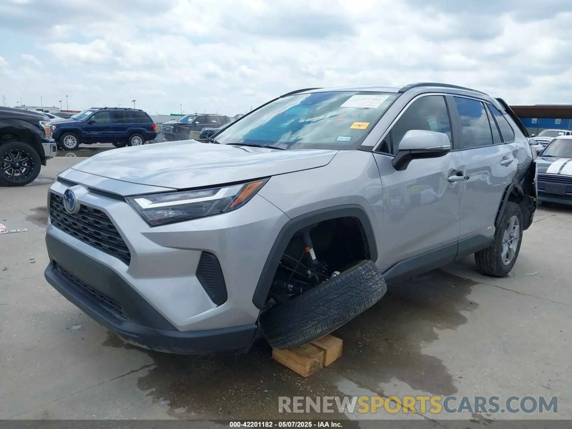 2 Фотография поврежденного автомобиля 4T3RWRFV7NU076220 TOYOTA RAV4 HYBRID 2022