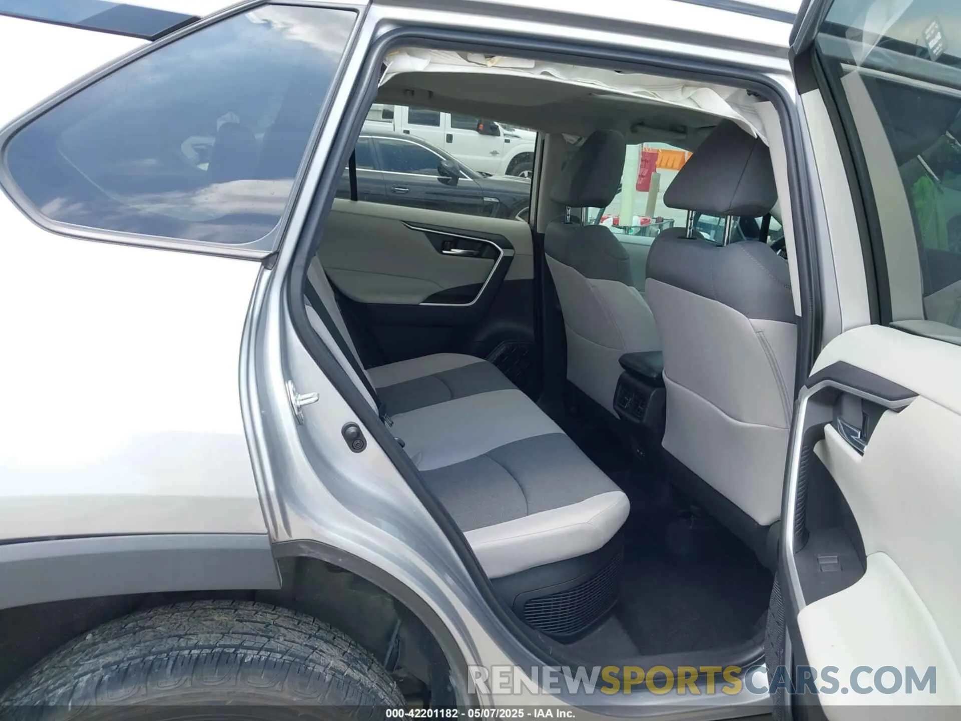 8 Фотография поврежденного автомобиля 4T3RWRFV7NU076220 TOYOTA RAV4 HYBRID 2022