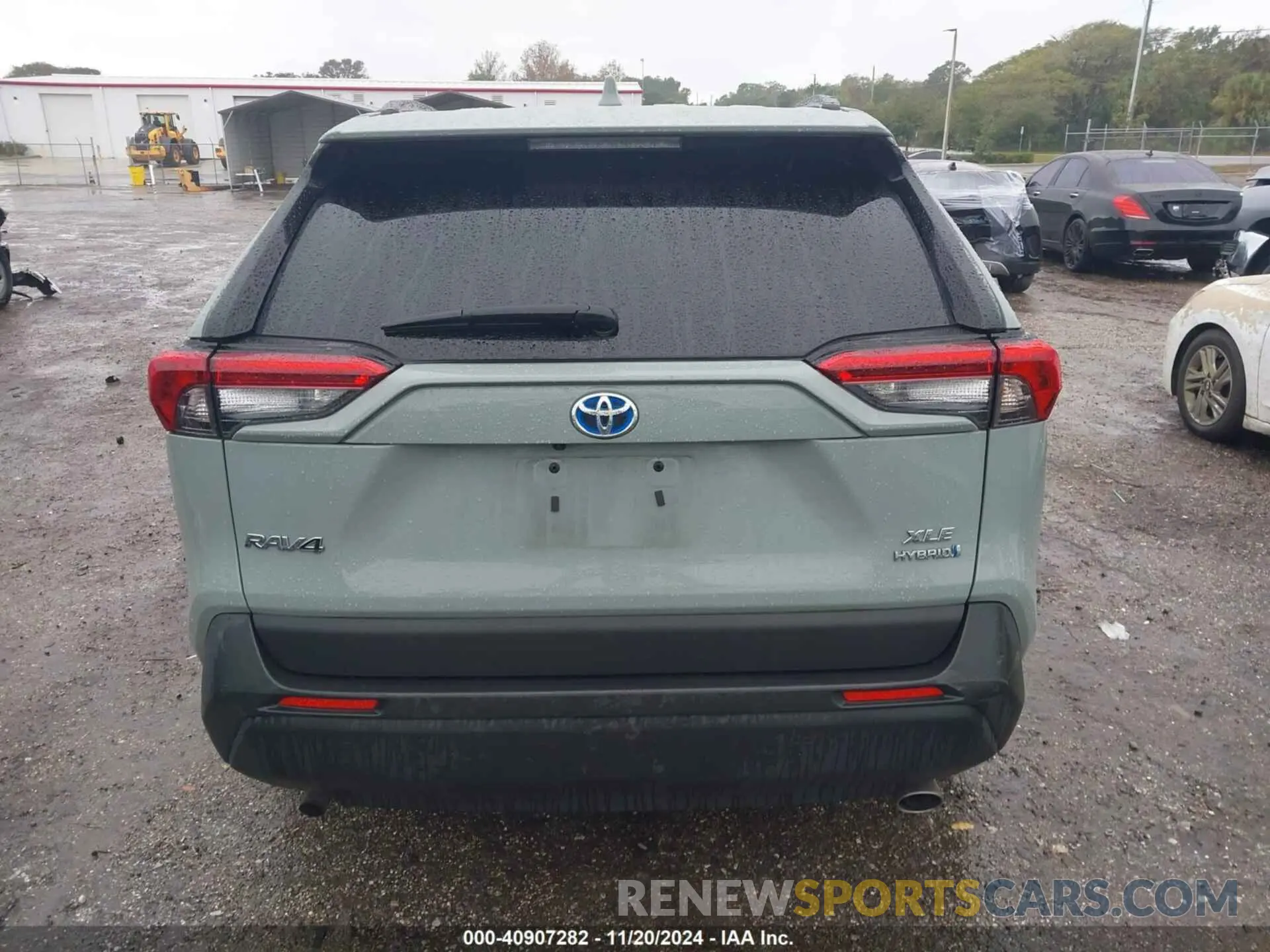 17 Photograph of a damaged car 4T3RWRFV9NU072508 TOYOTA RAV4 HYBRID 2022