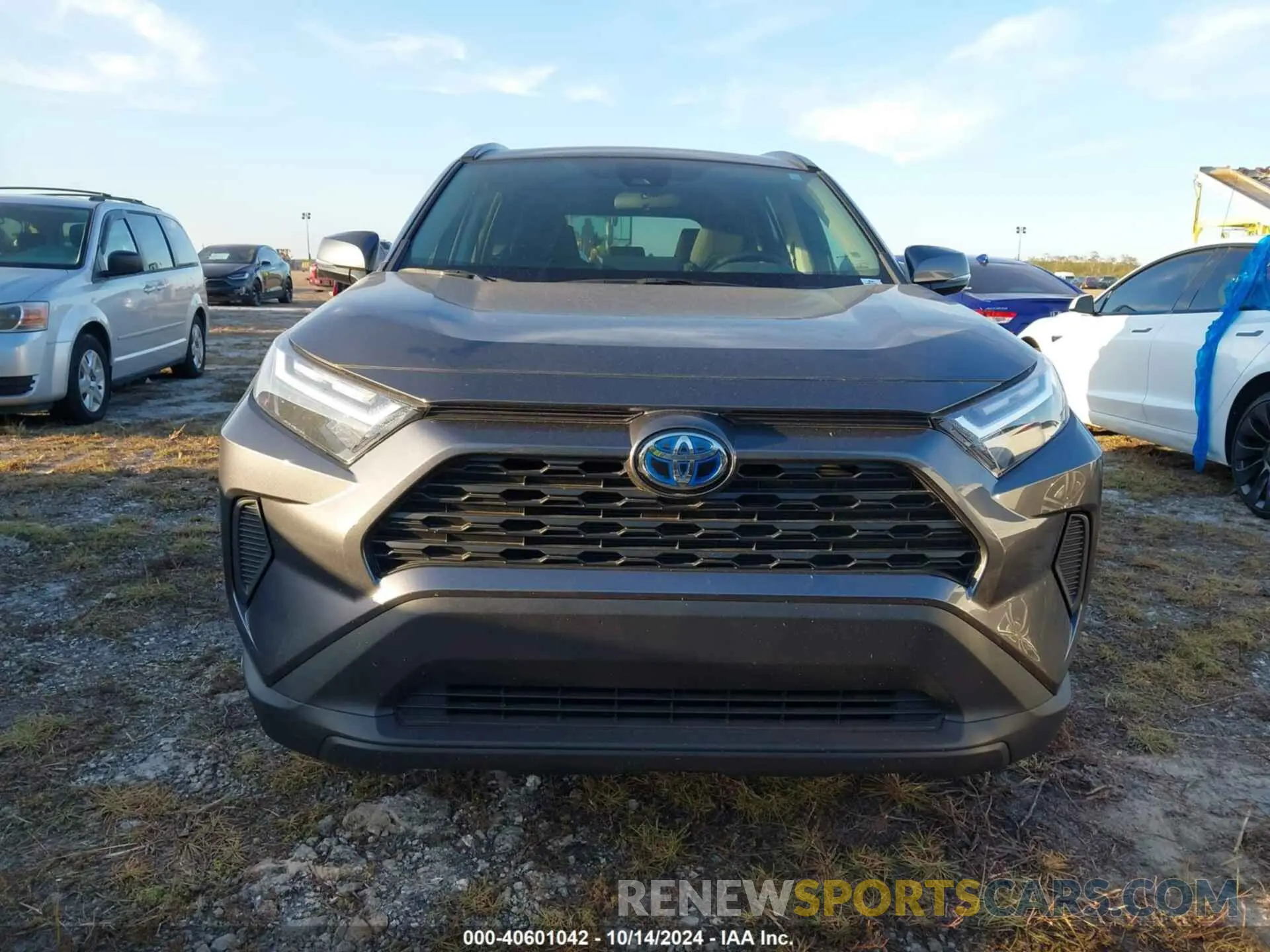 12 Photograph of a damaged car 4T3RWRFV9NU077580 TOYOTA RAV4 HYBRID 2022