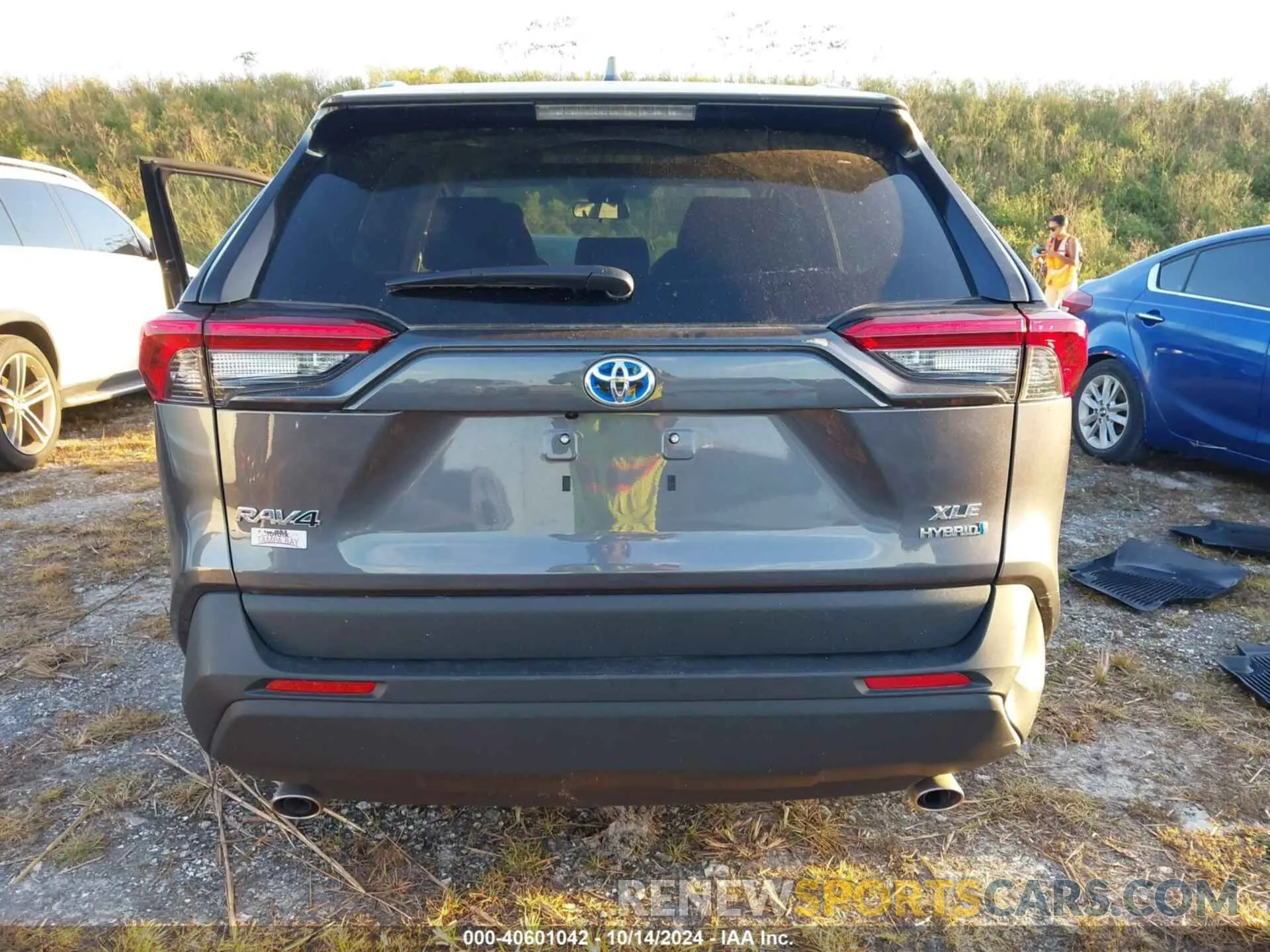 16 Photograph of a damaged car 4T3RWRFV9NU077580 TOYOTA RAV4 HYBRID 2022