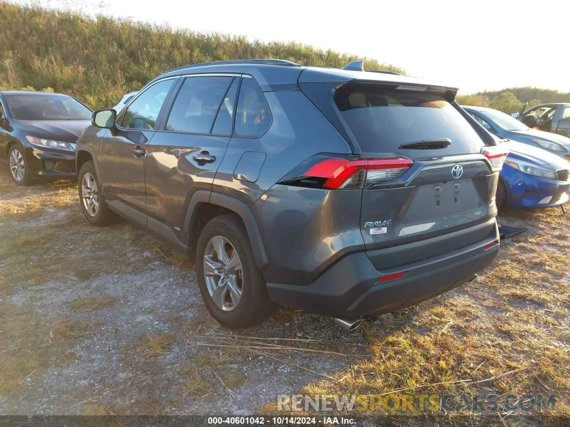 3 Photograph of a damaged car 4T3RWRFV9NU077580 TOYOTA RAV4 HYBRID 2022