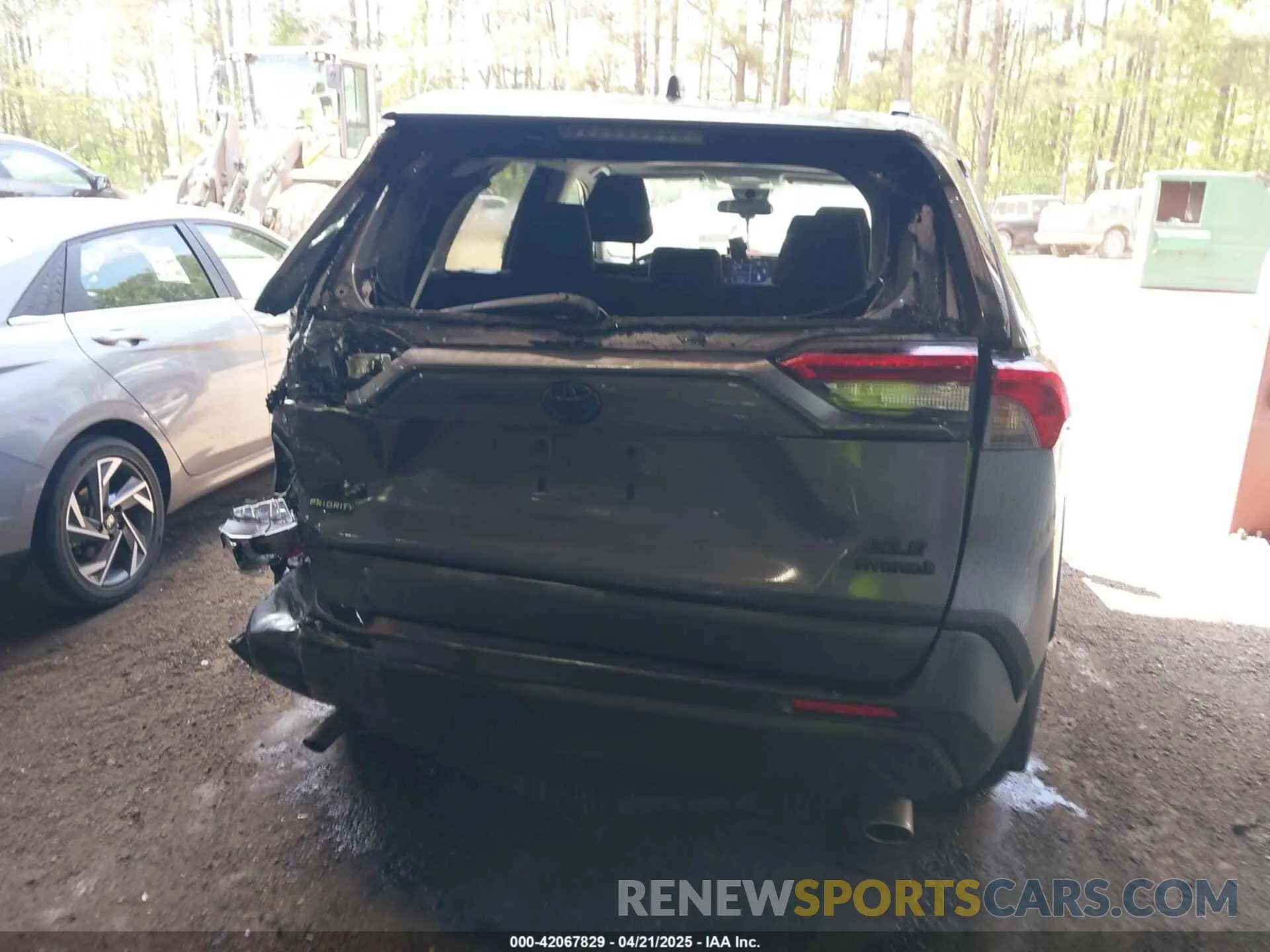 6 Photograph of a damaged car 4T3RWRFVXNU077426 TOYOTA RAV4 HYBRID 2022