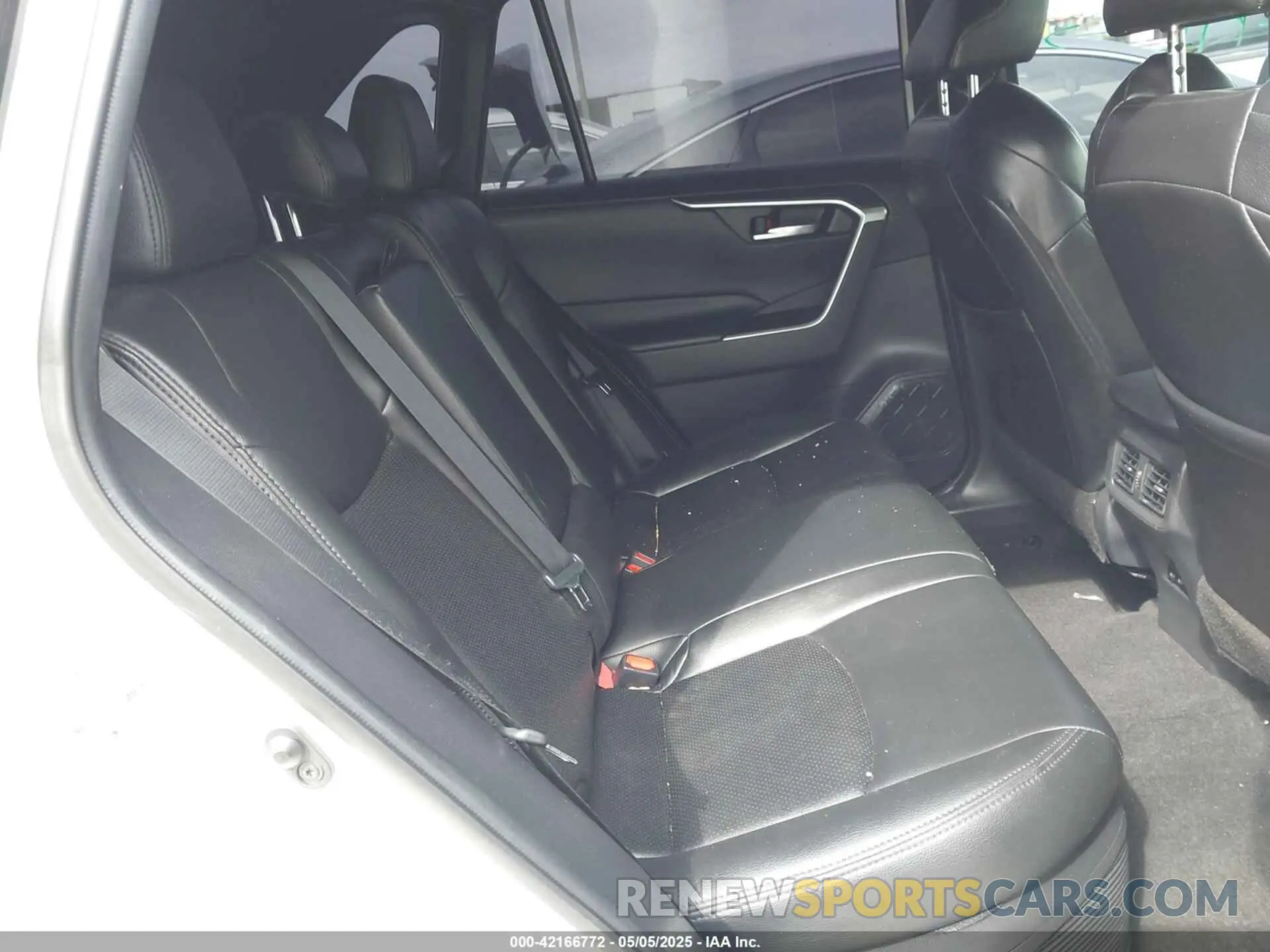 8 Фотография поврежденного автомобиля 4T3T6RFV4NU065150 TOYOTA RAV4 HYBRID 2022