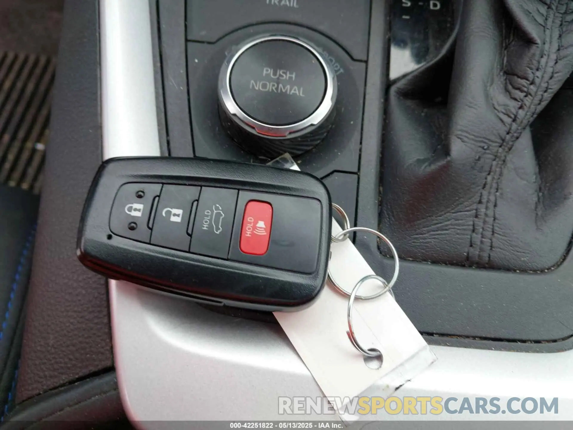 11 Photograph of a damaged car 4T3T6RFV4NU085592 TOYOTA RAV4 HYBRID 2022