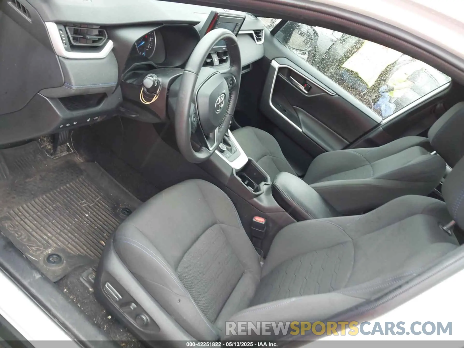 20 Photograph of a damaged car 4T3T6RFV4NU085592 TOYOTA RAV4 HYBRID 2022