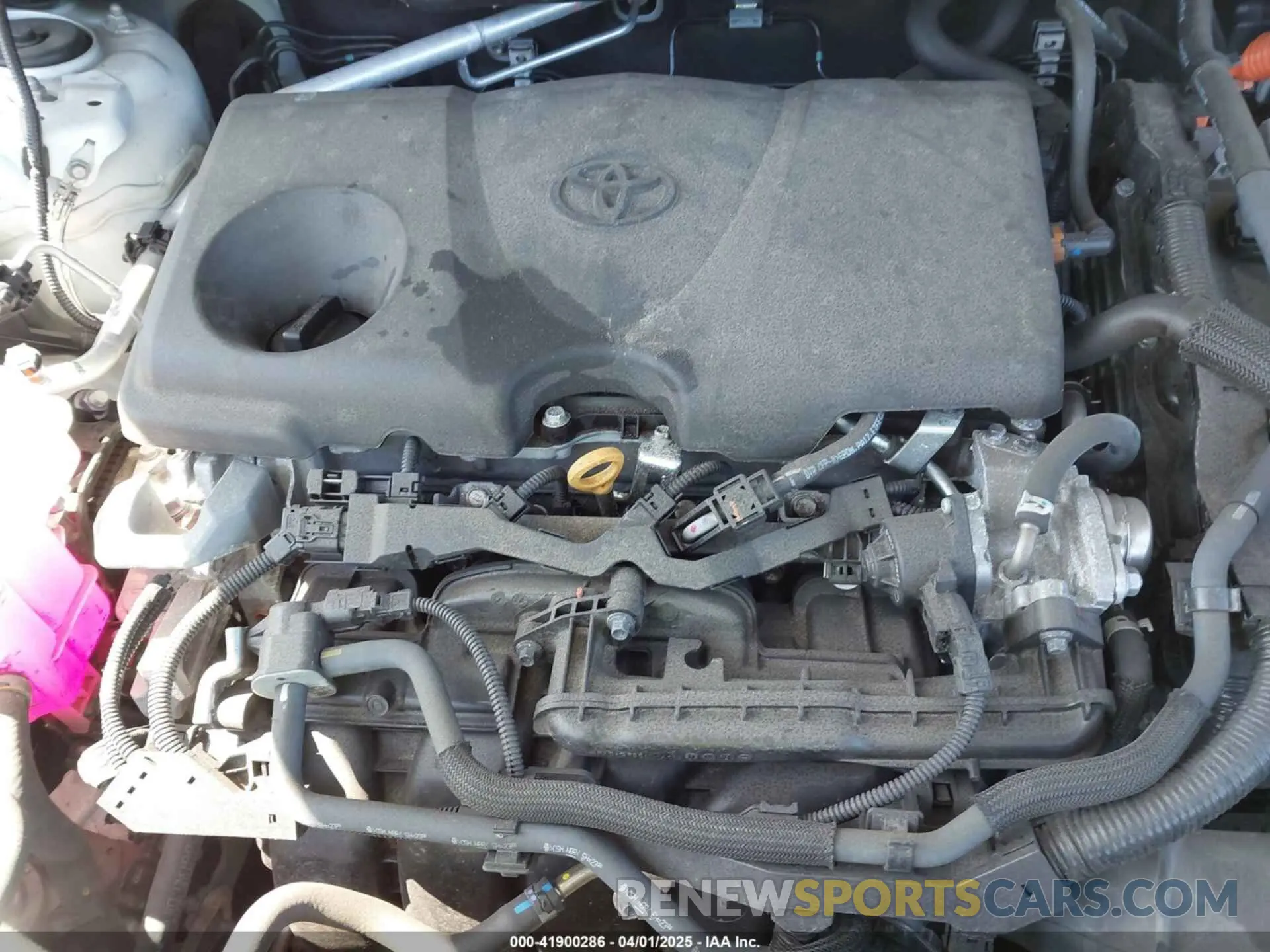 10 Photograph of a damaged car 4T3T6RFV8NU096983 TOYOTA RAV4 HYBRID 2022