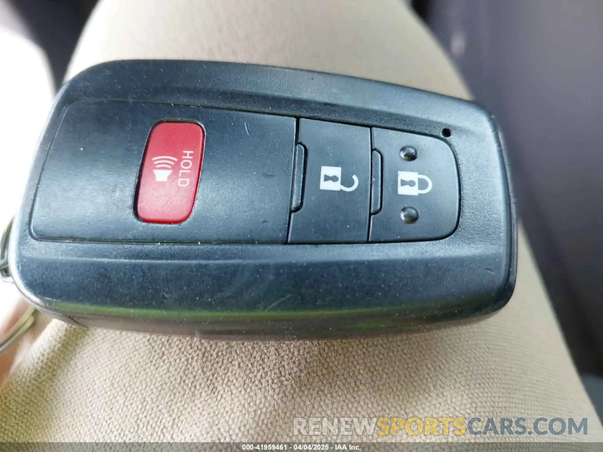 11 Фотография поврежденного автомобиля JTM16RFV3ND065595 TOYOTA RAV4 HYBRID 2022