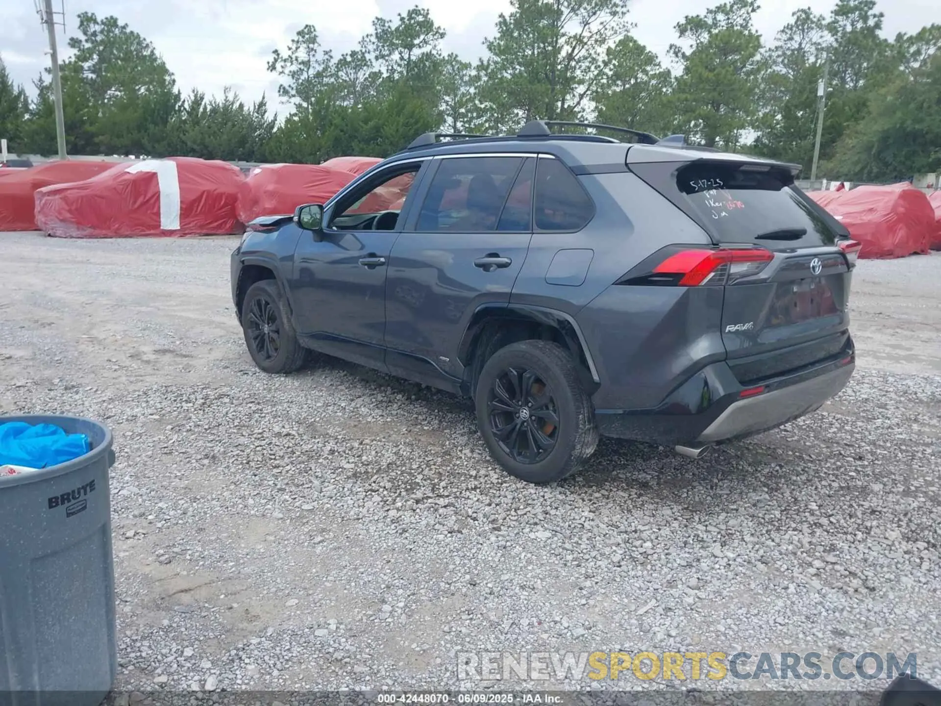 3 Photograph of a damaged car JTM16RFV6ND521976 TOYOTA RAV4 HYBRID 2022