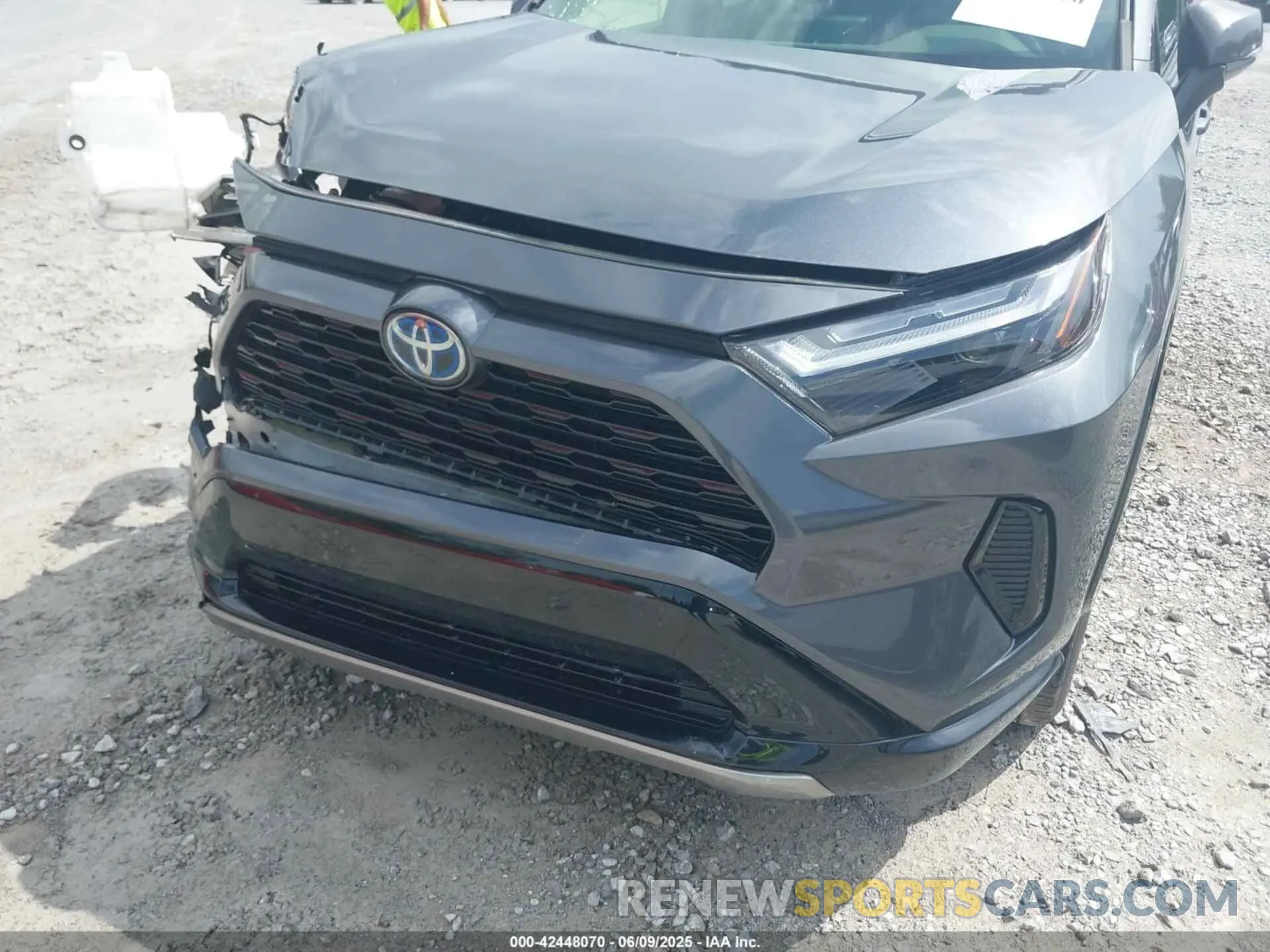 6 Photograph of a damaged car JTM16RFV6ND521976 TOYOTA RAV4 HYBRID 2022