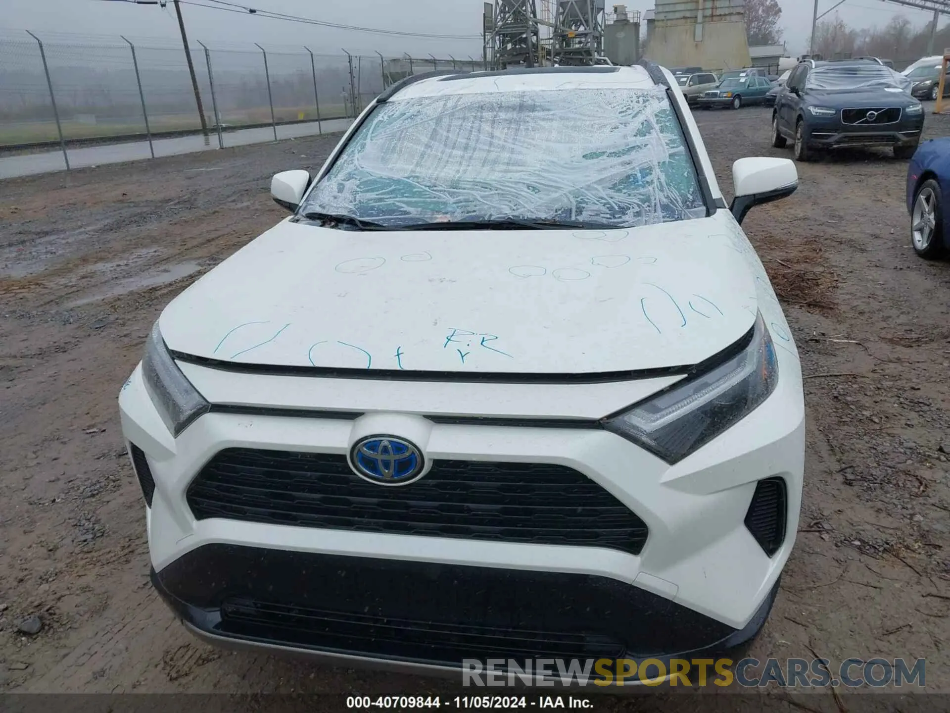 6 Photograph of a damaged car JTM16RFV6NJ015596 TOYOTA RAV4 HYBRID 2022