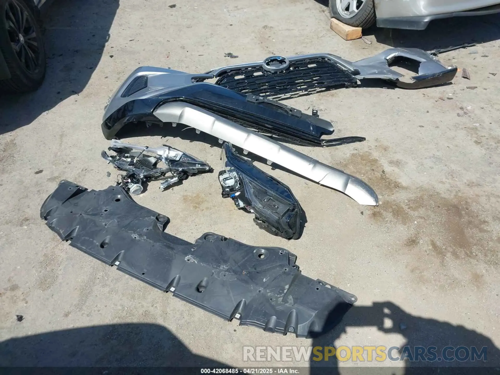 12 Photograph of a damaged car JTM16RFV7ND062263 TOYOTA RAV4 HYBRID 2022