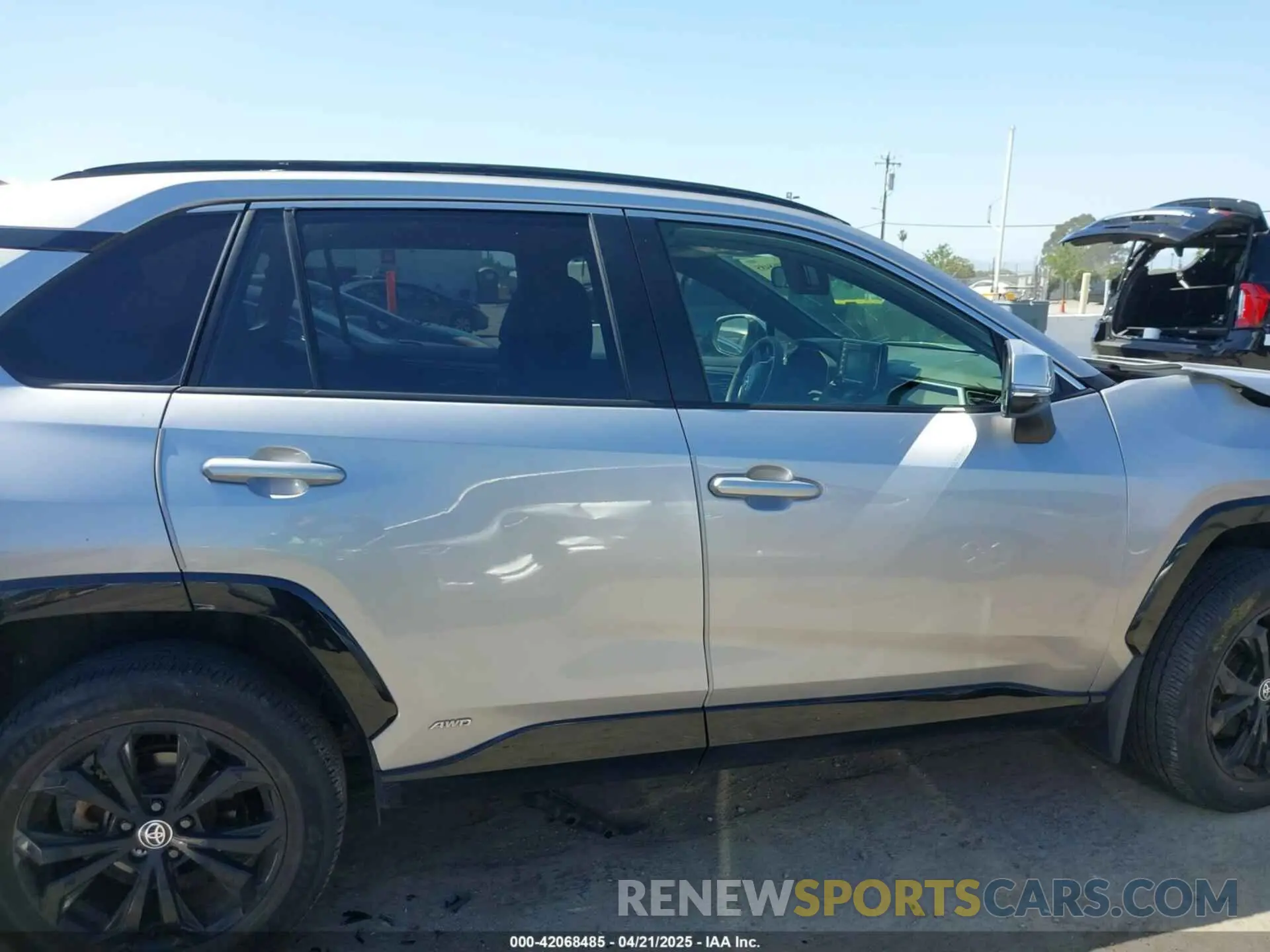 14 Photograph of a damaged car JTM16RFV7ND062263 TOYOTA RAV4 HYBRID 2022