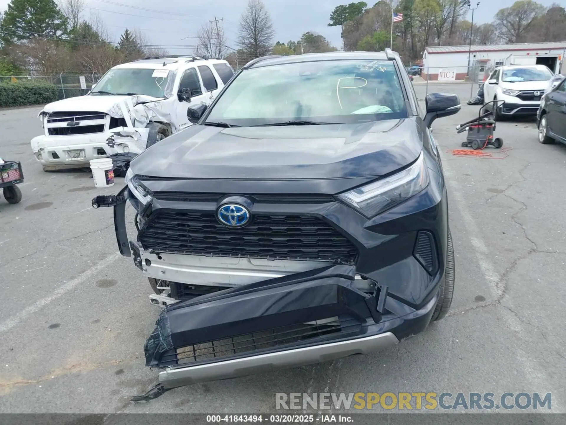 11 Фотография поврежденного автомобиля JTM16RFV8ND056777 TOYOTA RAV4 HYBRID 2022