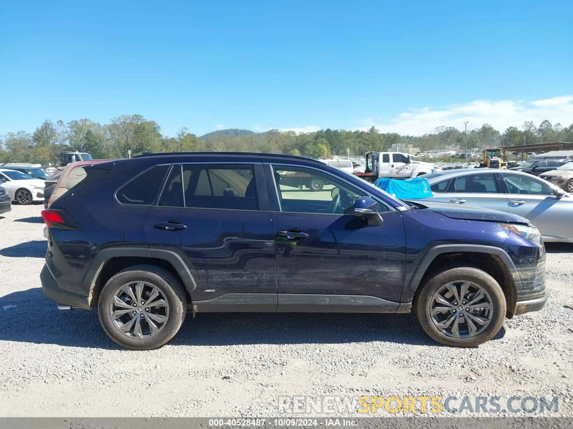 13 Фотография поврежденного автомобиля JTMB6RFV0ND068619 TOYOTA RAV4 HYBRID 2022