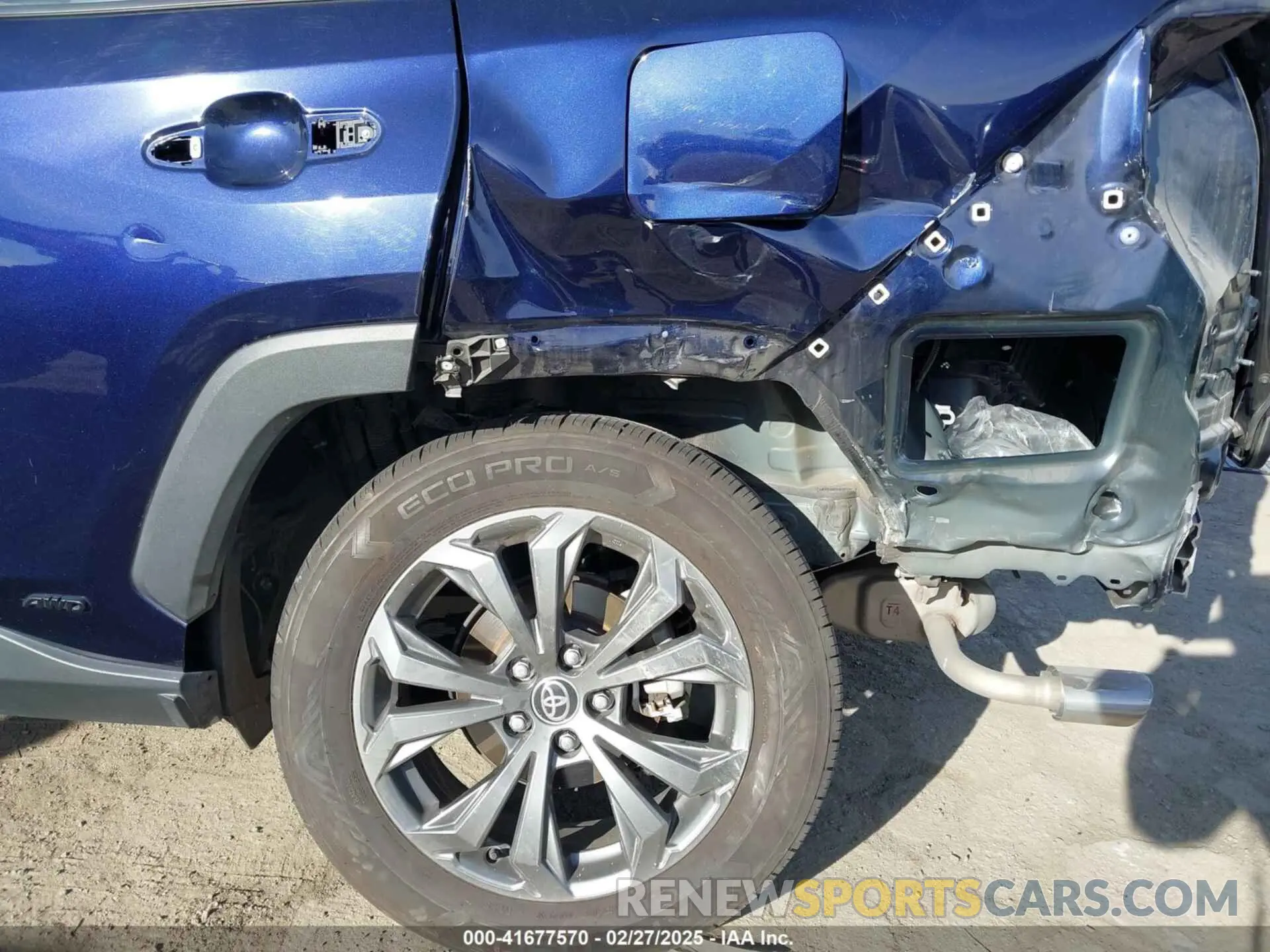 21 Photograph of a damaged car JTMB6RFV0NJ018370 TOYOTA RAV4 HYBRID 2022