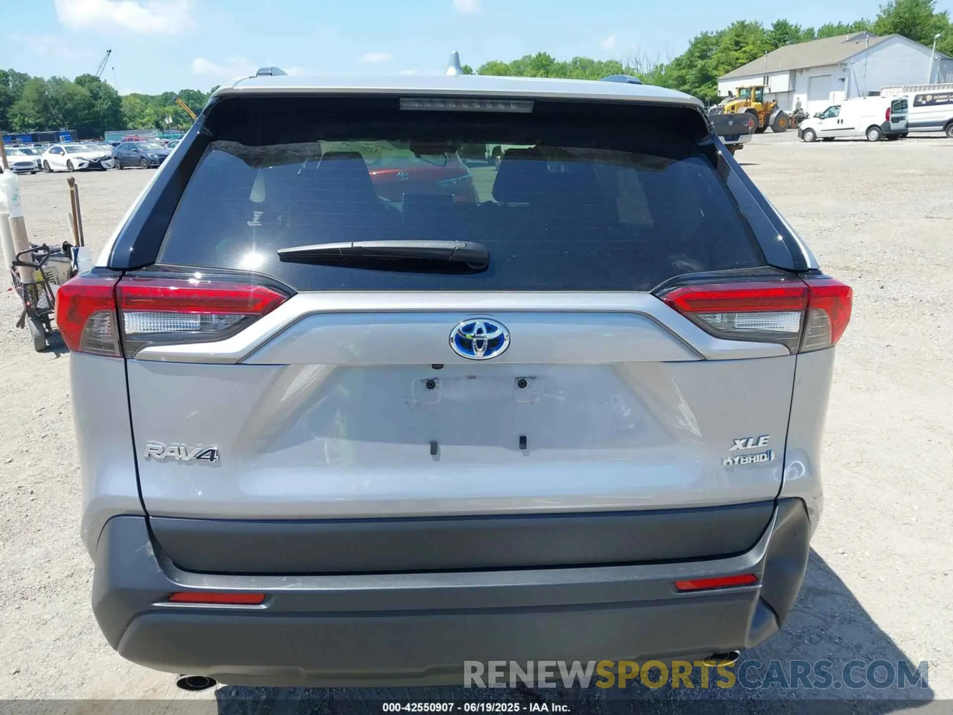 16 Photograph of a damaged car JTMB6RFV1ND063963 TOYOTA RAV4 HYBRID 2022