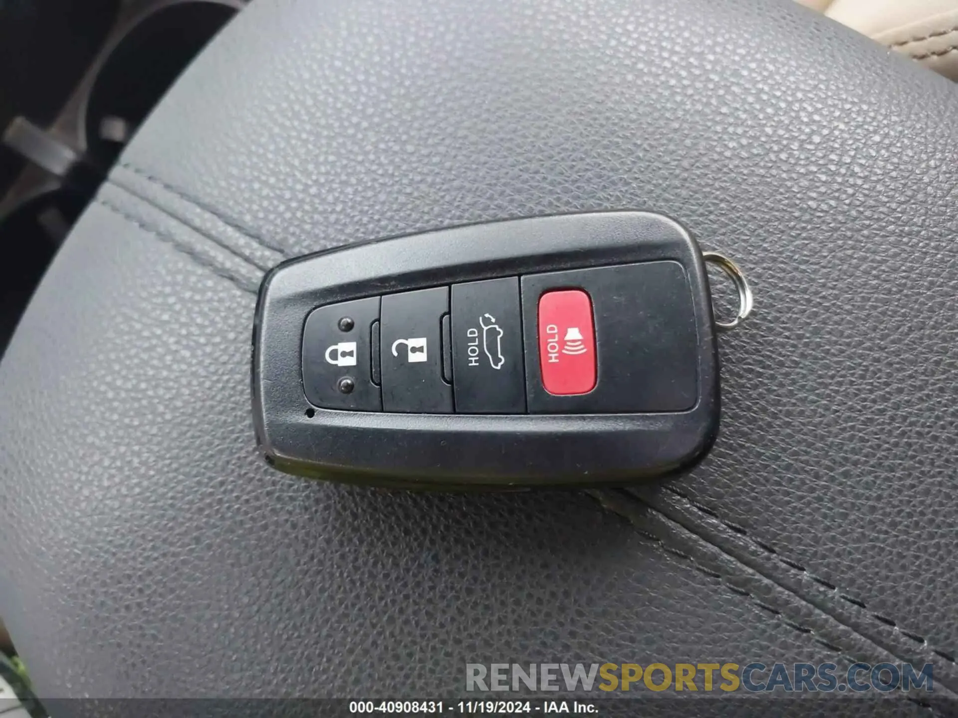11 Photograph of a damaged car JTMB6RFV3ND050728 TOYOTA RAV4 HYBRID 2022