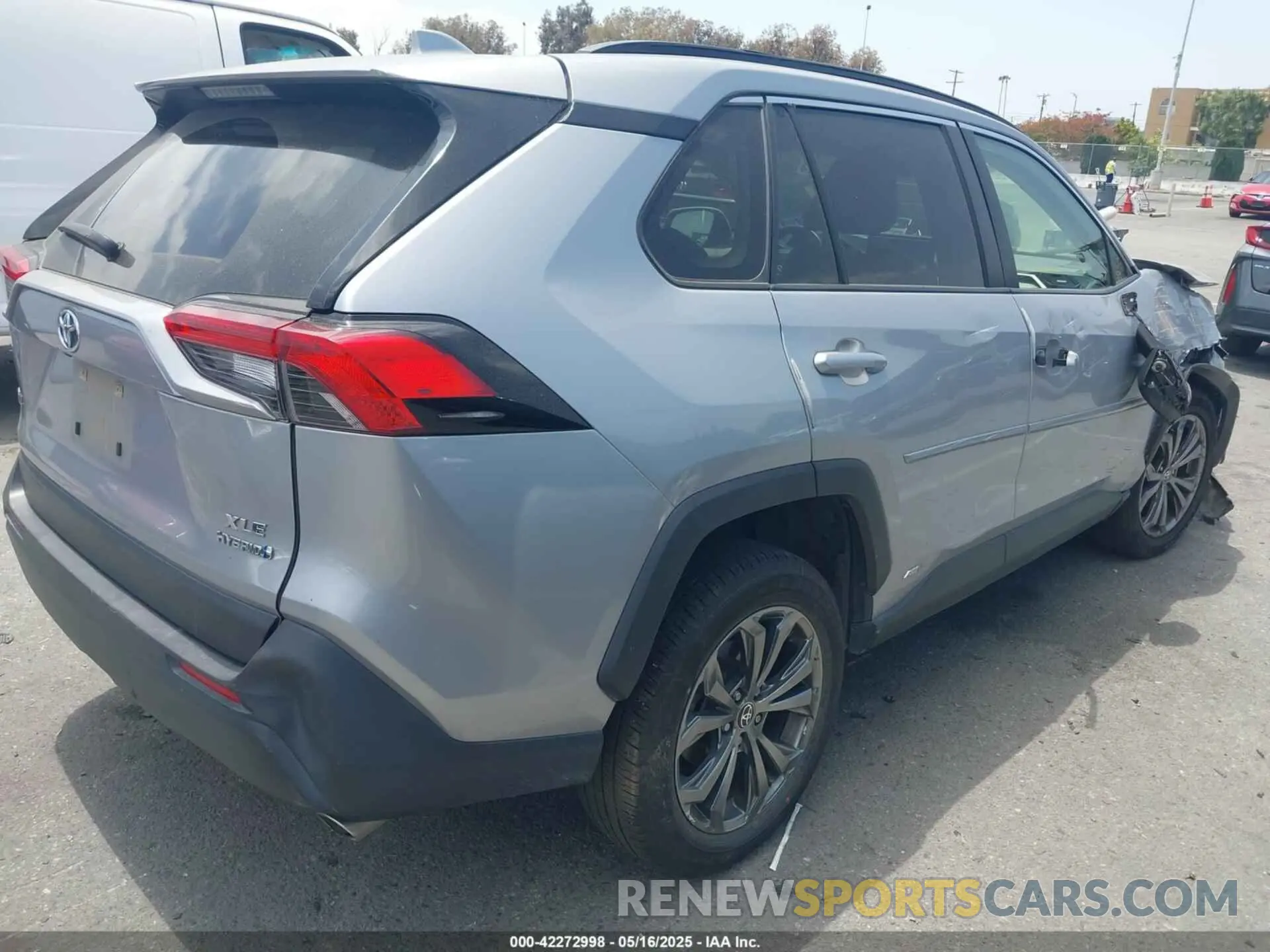 4 Фотография поврежденного автомобиля JTMB6RFV8ND056654 TOYOTA RAV4 HYBRID 2022