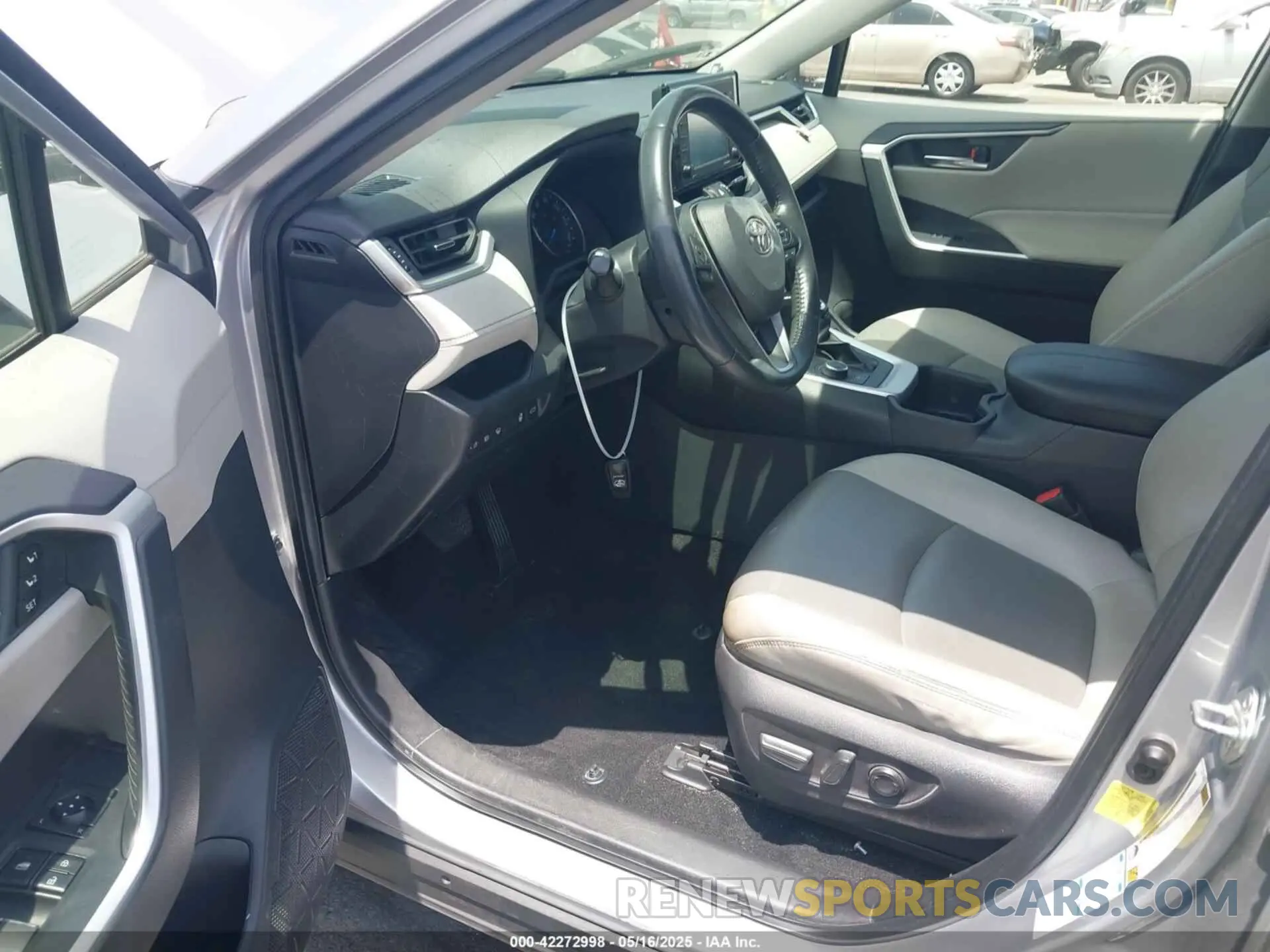 5 Фотография поврежденного автомобиля JTMB6RFV8ND056654 TOYOTA RAV4 HYBRID 2022