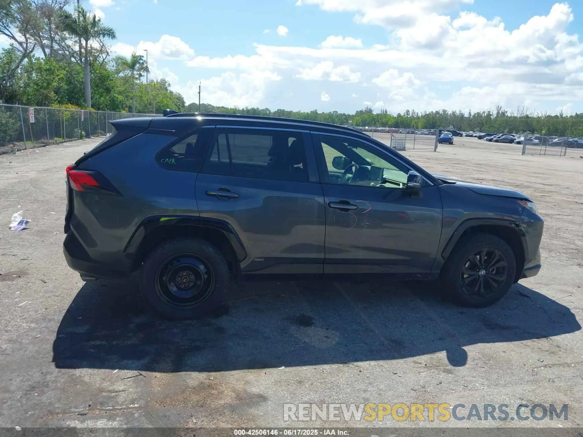 14 Photograph of a damaged car JTME6RFV0ND526690 TOYOTA RAV4 HYBRID 2022