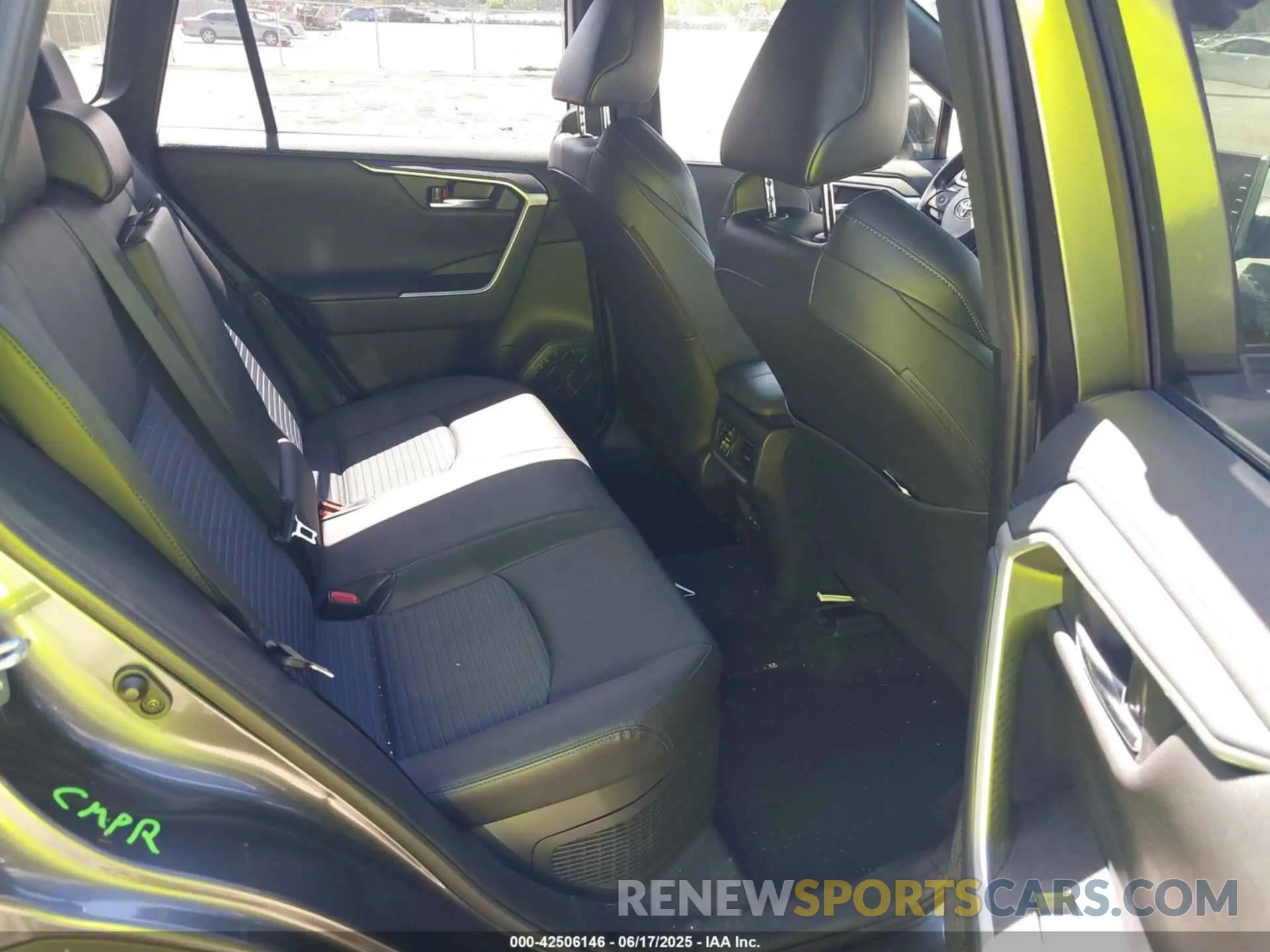 8 Photograph of a damaged car JTME6RFV0ND526690 TOYOTA RAV4 HYBRID 2022