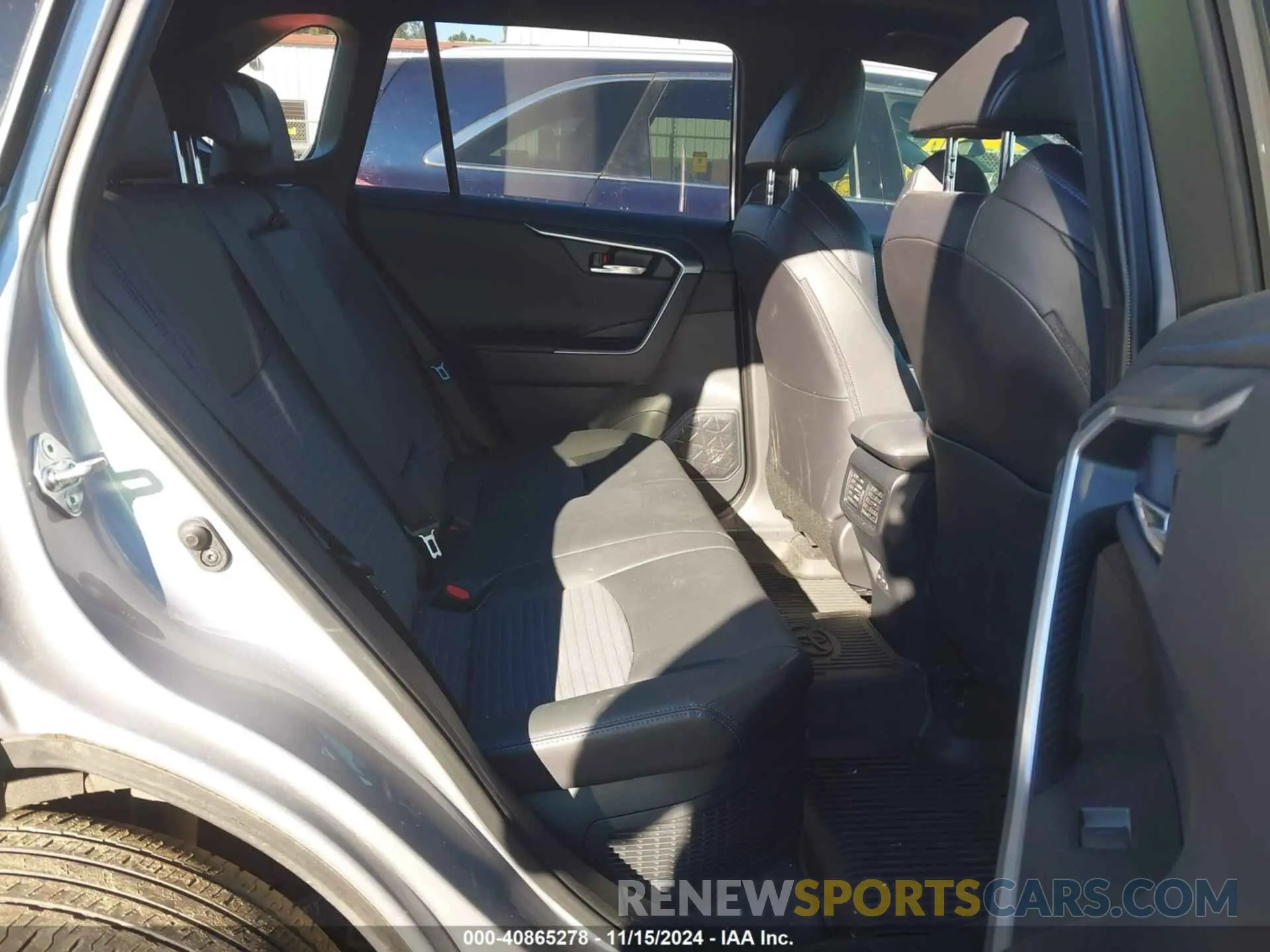 8 Photograph of a damaged car JTME6RFV1ND520851 TOYOTA RAV4 HYBRID 2022