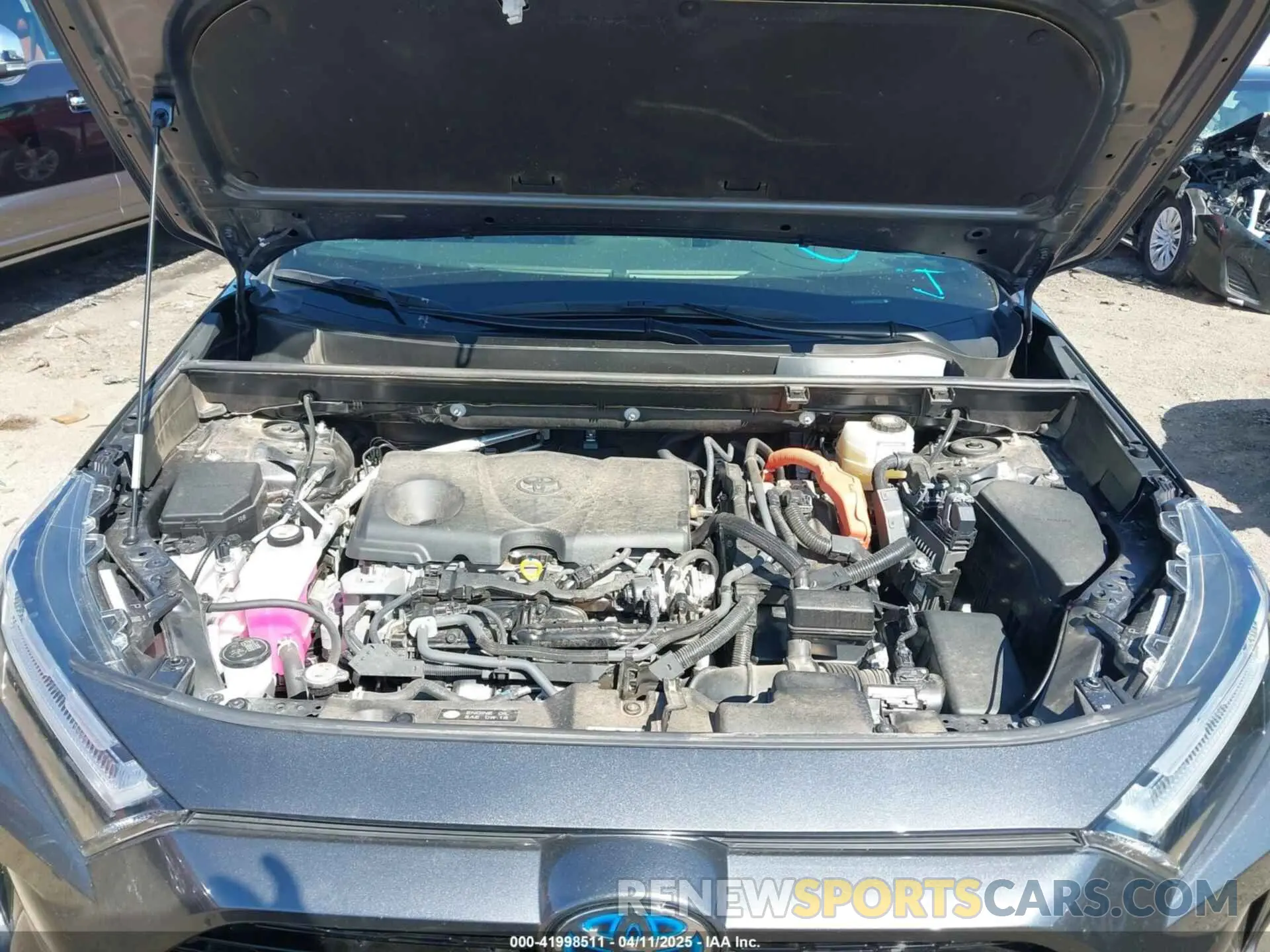 10 Photograph of a damaged car JTME6RFV5ND527043 TOYOTA RAV4 HYBRID 2022