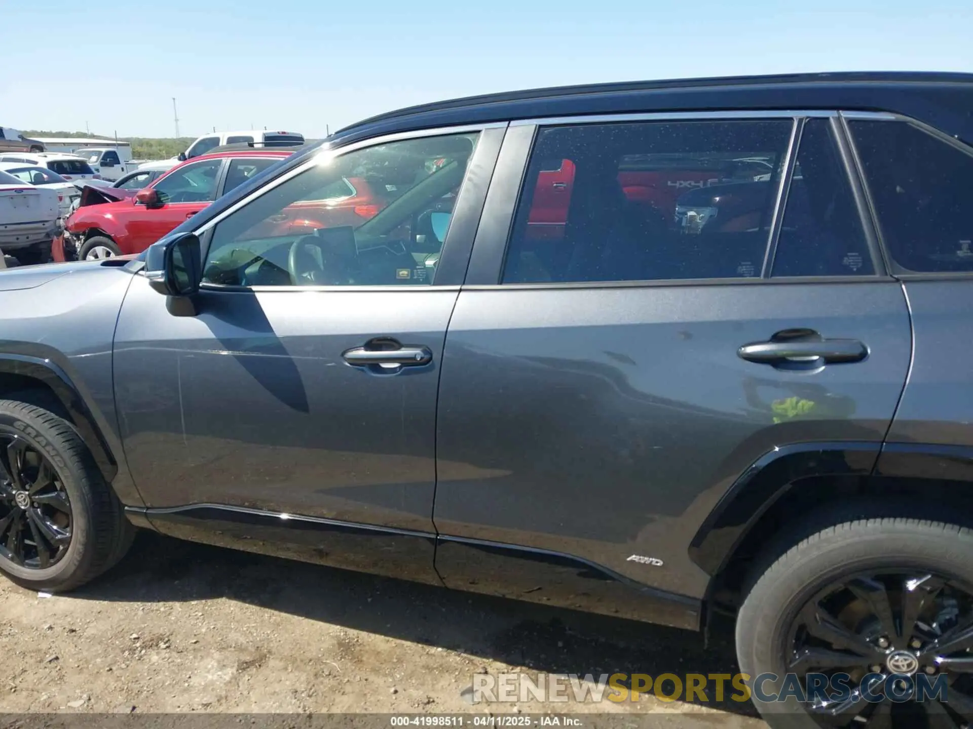 14 Photograph of a damaged car JTME6RFV5ND527043 TOYOTA RAV4 HYBRID 2022