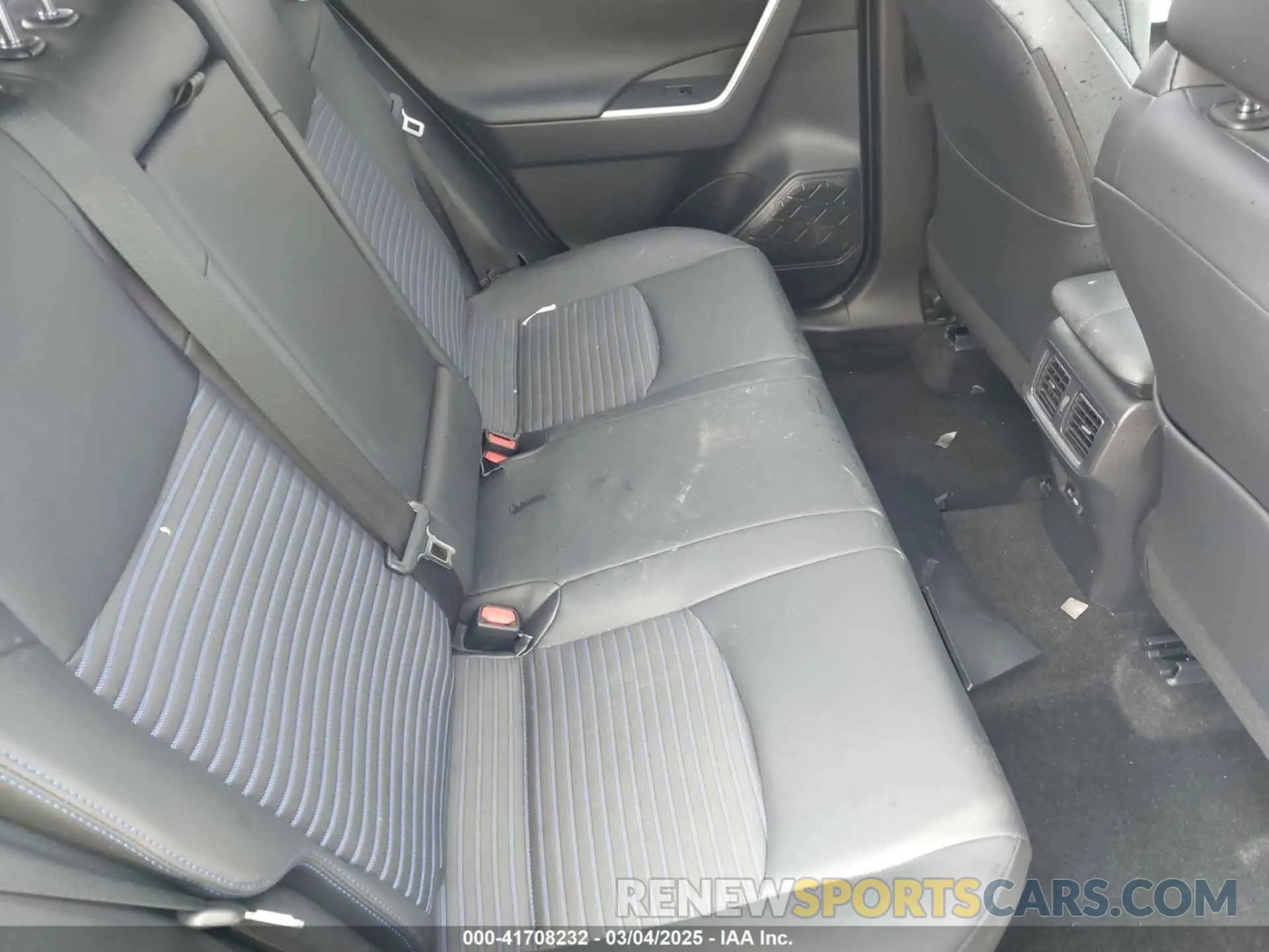 8 Фотография поврежденного автомобиля JTME6RFV8NJ013379 TOYOTA RAV4 HYBRID 2022