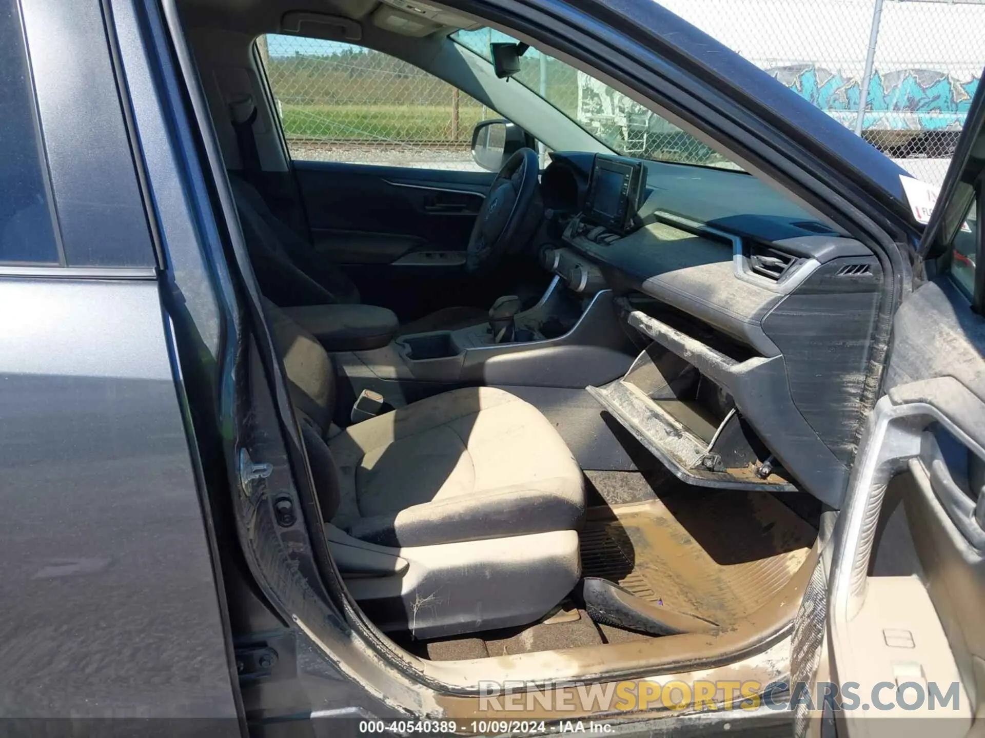 5 Photograph of a damaged car JTMLWRFV6ND148950 TOYOTA RAV4 HYBRID 2022