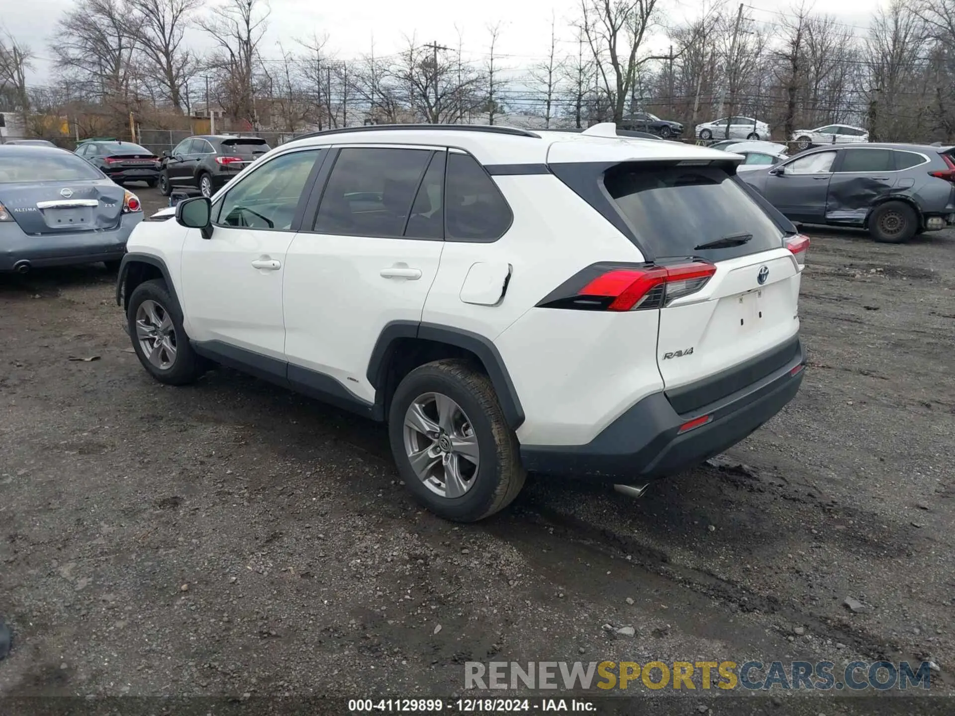 3 Photograph of a damaged car JTMLWRFV7ND143465 TOYOTA RAV4 HYBRID 2022