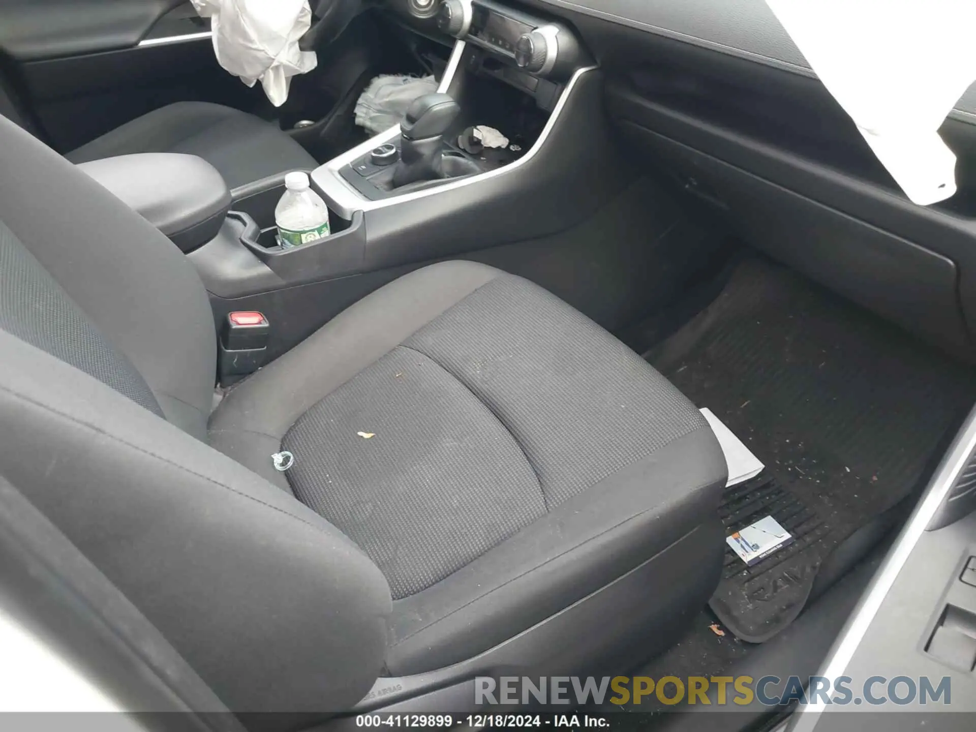 5 Photograph of a damaged car JTMLWRFV7ND143465 TOYOTA RAV4 HYBRID 2022