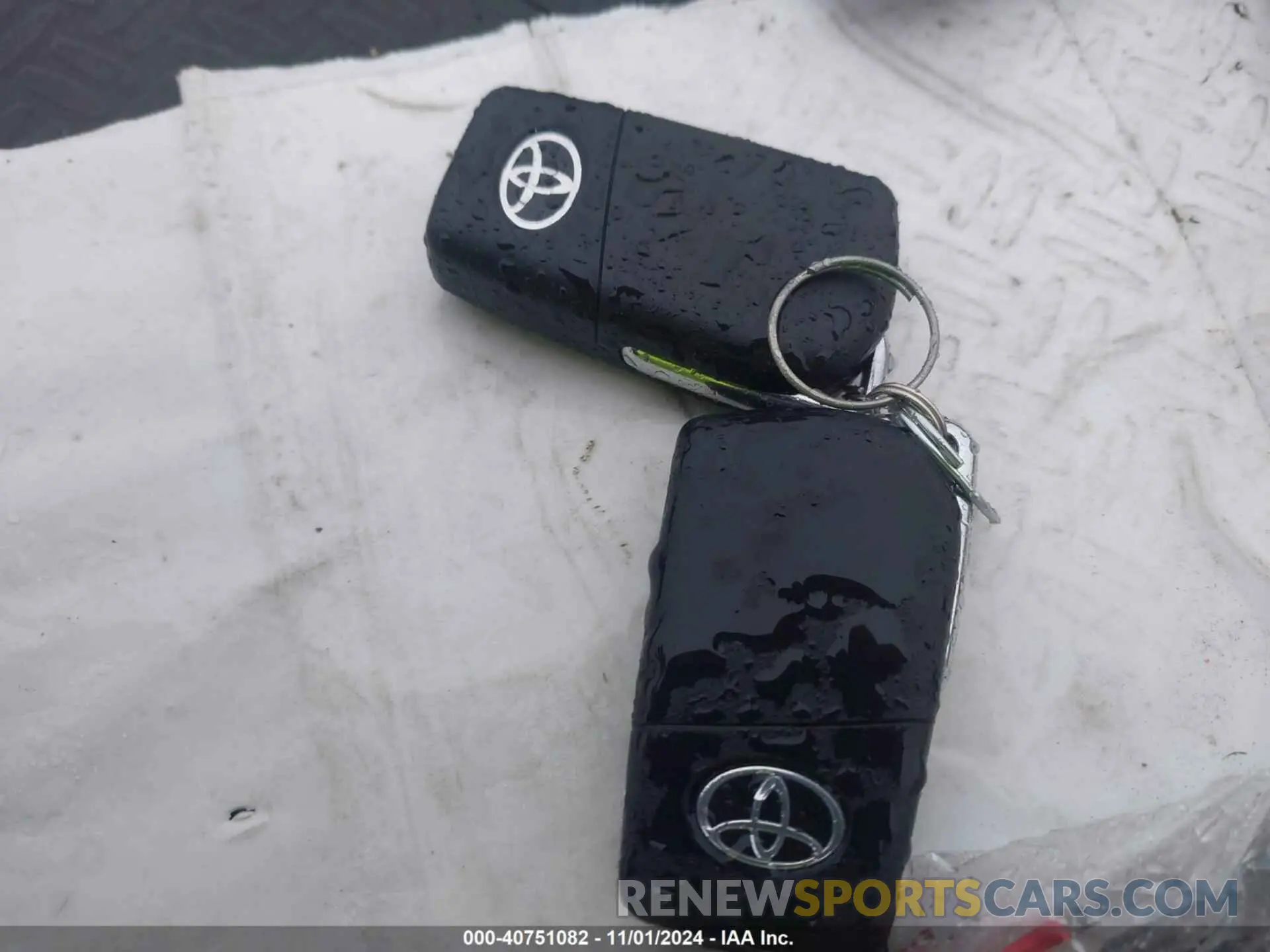 11 Фотография поврежденного автомобиля JTMLWRFVXND567321 TOYOTA RAV4 HYBRID 2022