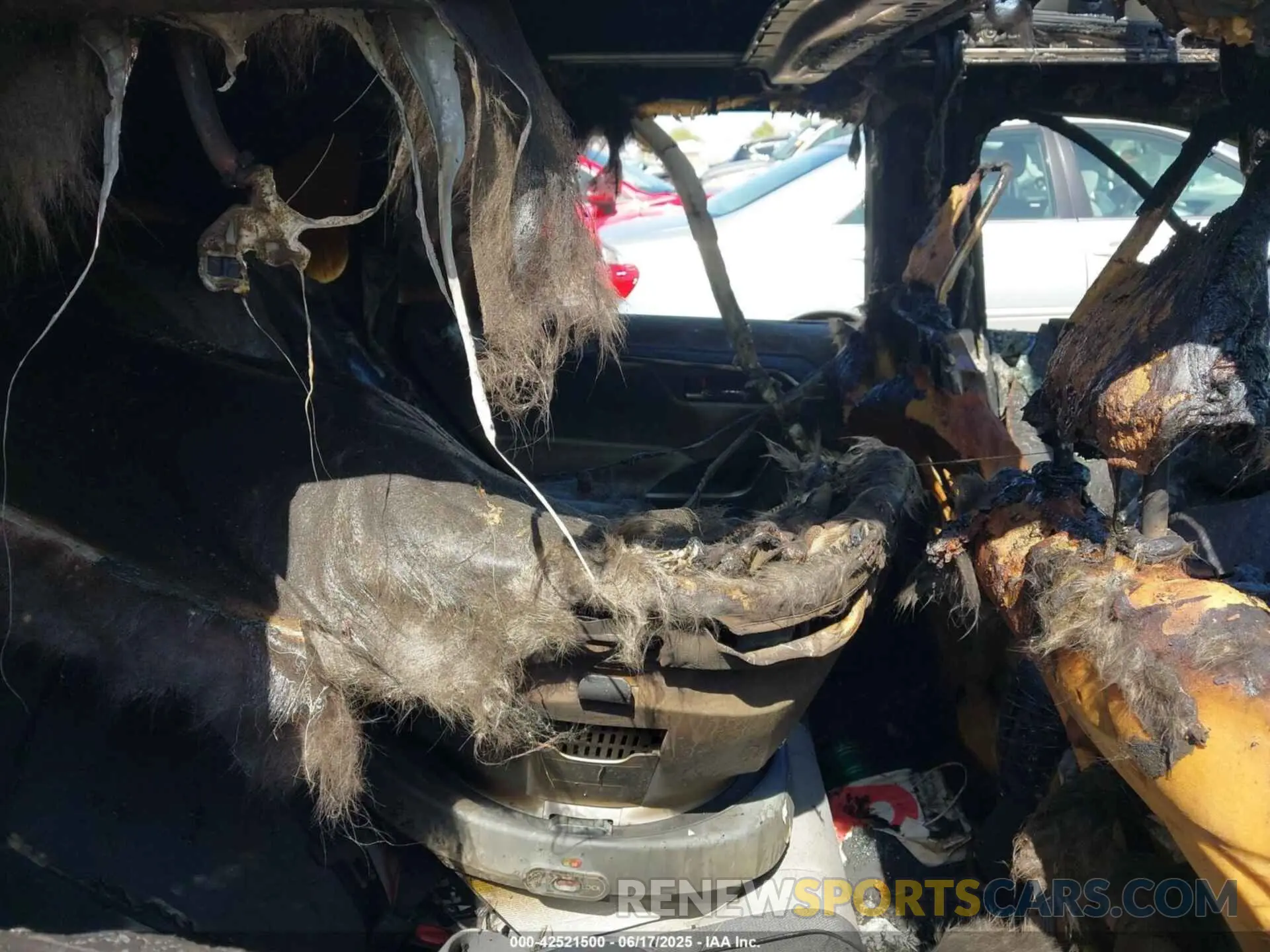 8 Фотография поврежденного автомобиля JTMRWRFV2ND139754 TOYOTA RAV4 HYBRID 2022